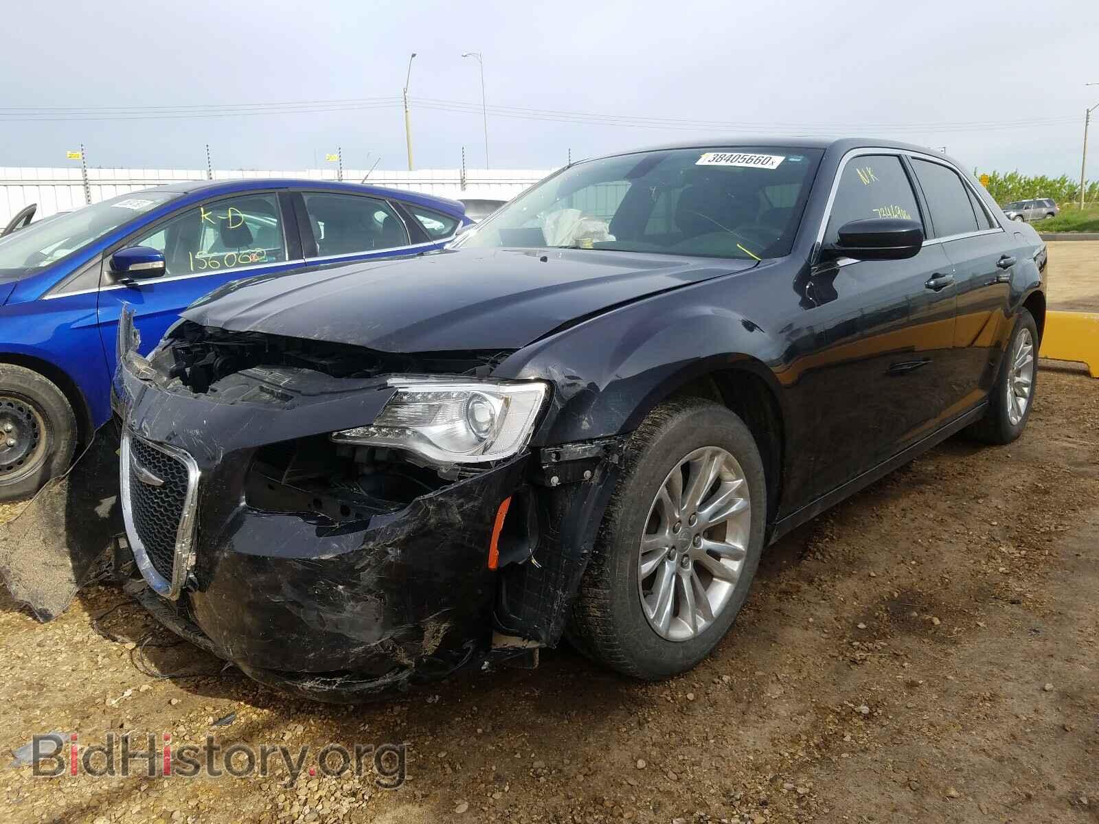 2017 CHRYSLER 300 - VIN: 2C3CCAAG5HH621641 - Фото 2