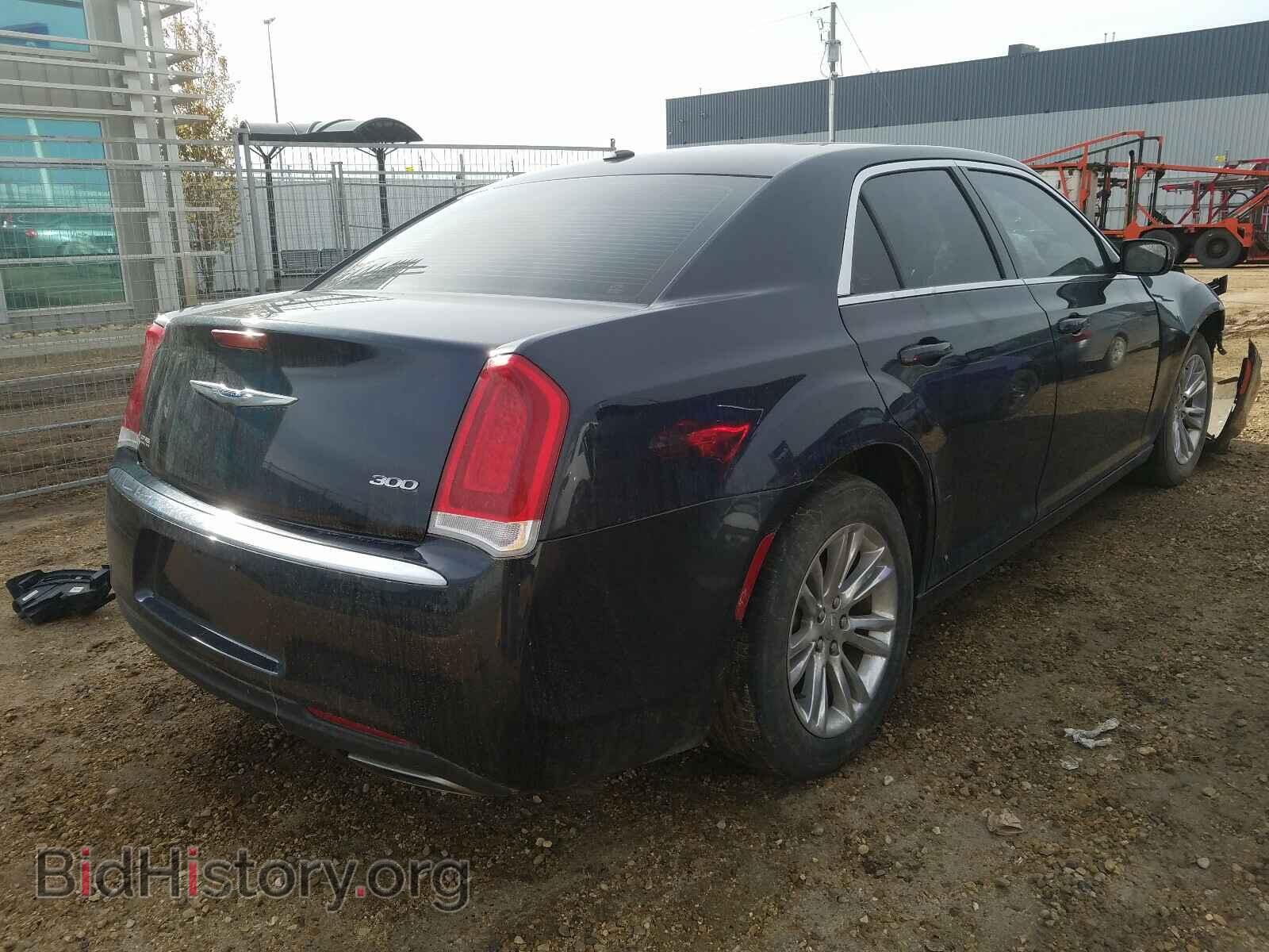 2017 CHRYSLER 300 - VIN: 2C3CCAAG5HH621641 - Фото 4