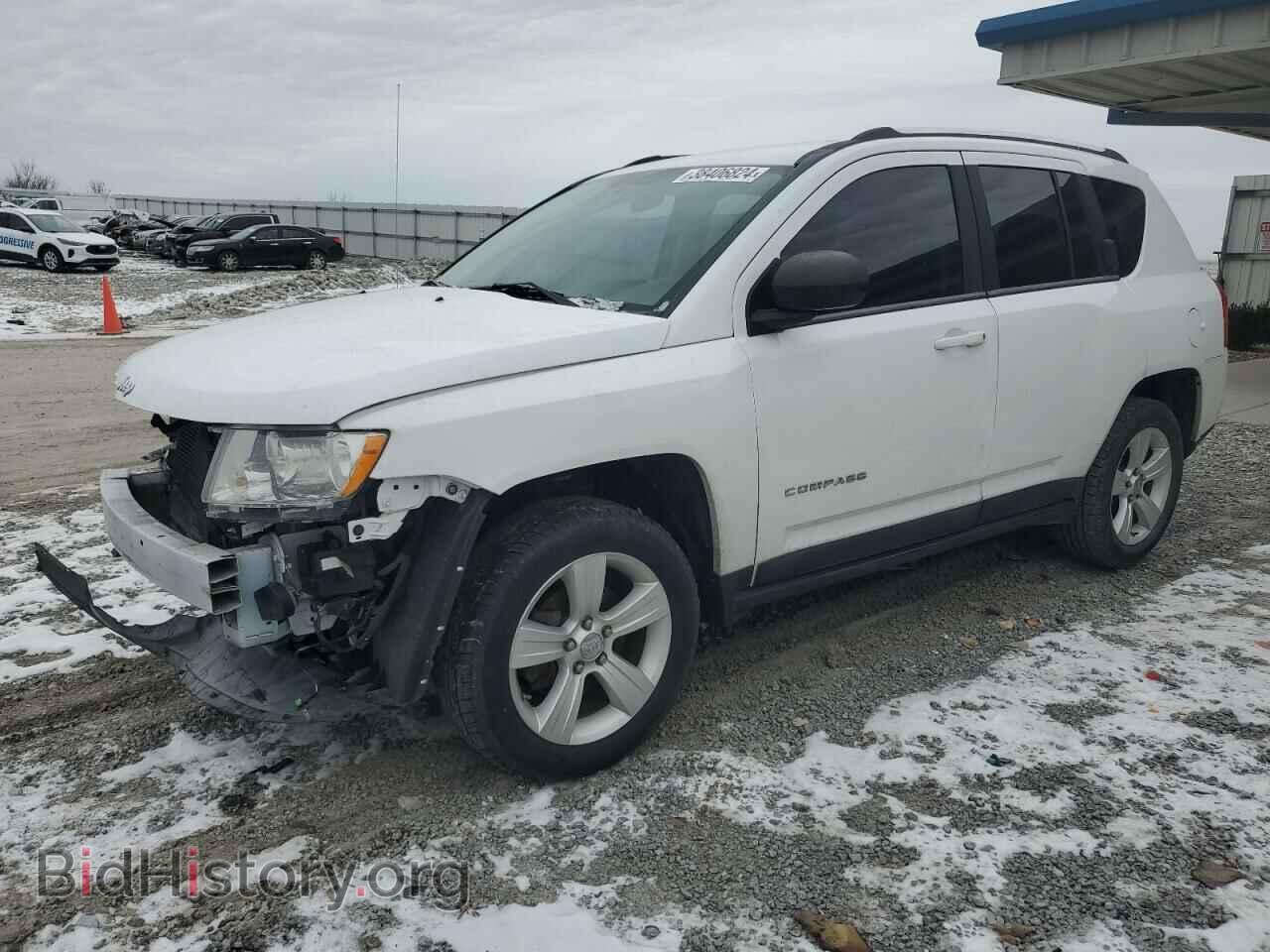 Photo 1J4NT1FA2BD175021 - JEEP COMPASS 2011