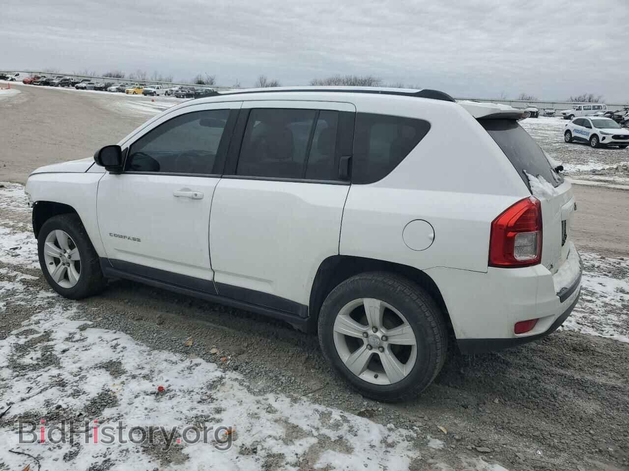 2011 JEEP COMPASS - VIN: 1J4NT1FA2BD175021 - Фото 2