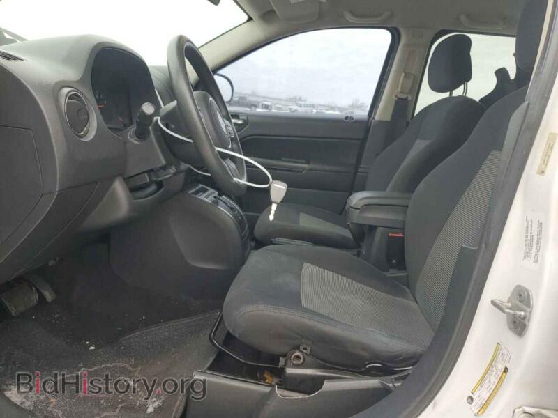 2011 Jeep COMPASS (VIN 1J4NT1FA2BD175021) — photo 7 of 12