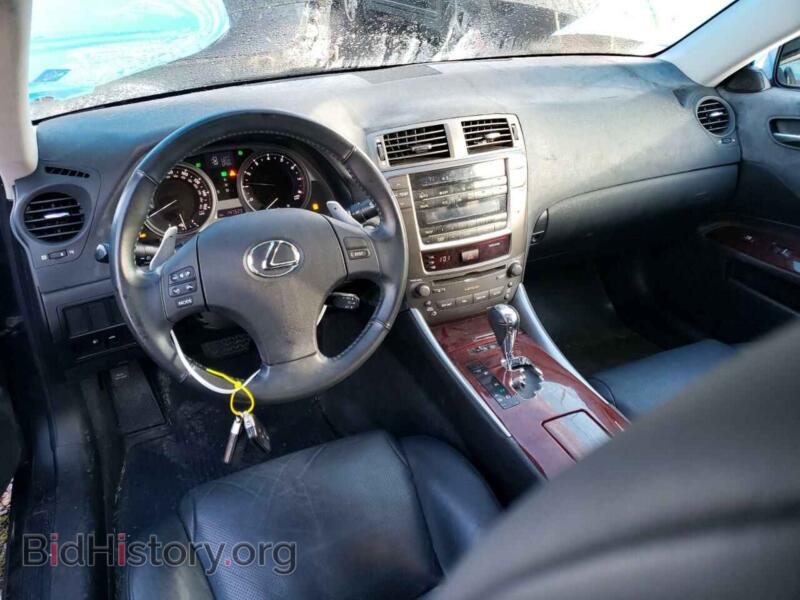 2007 Lexus IS (VIN JTHBK262372028122) — фото 8 из 12