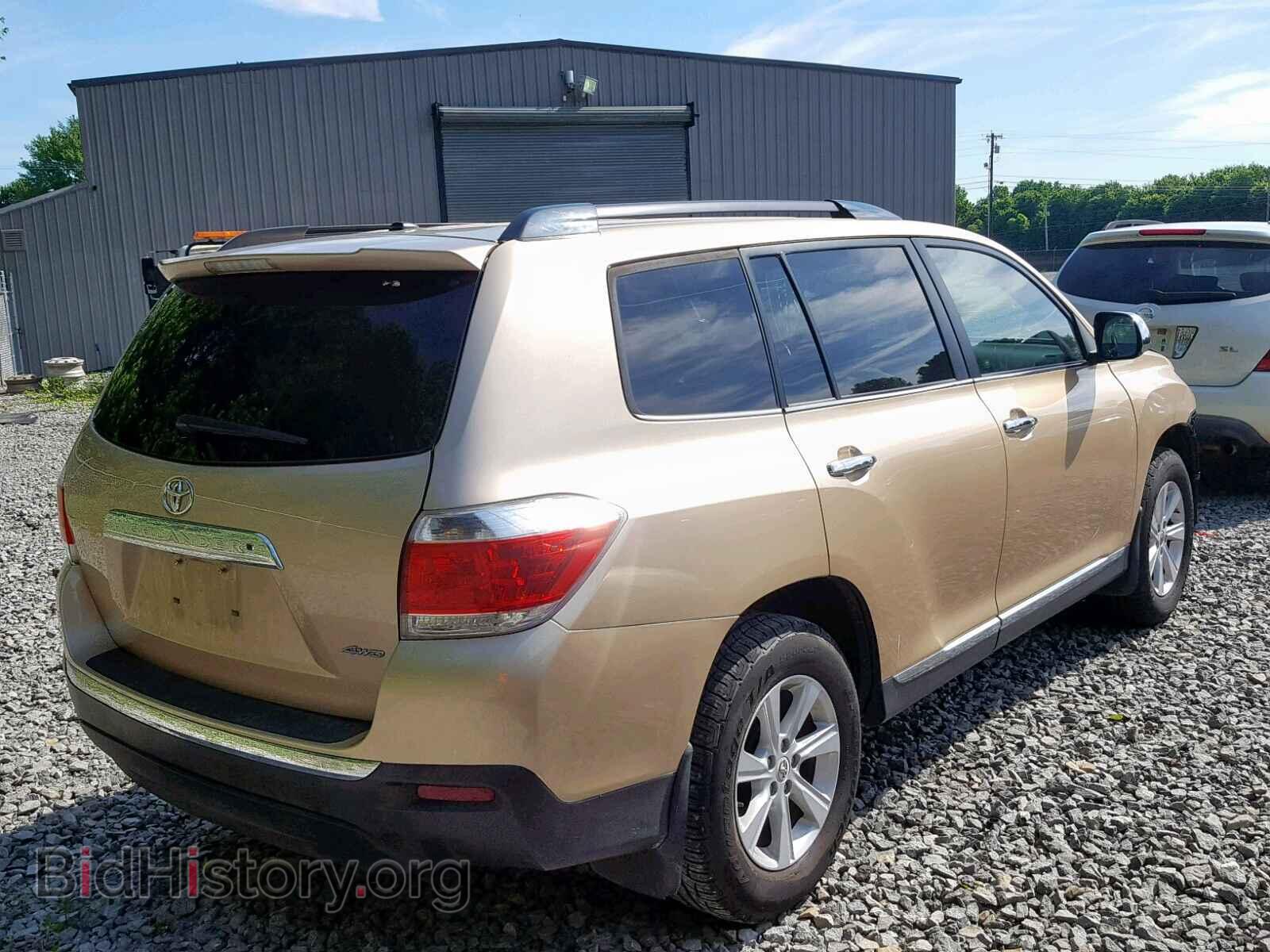 2012 TOYOTA HIGHLANDER - VIN: 5TDBK3EH5CS105704 - Фото 4