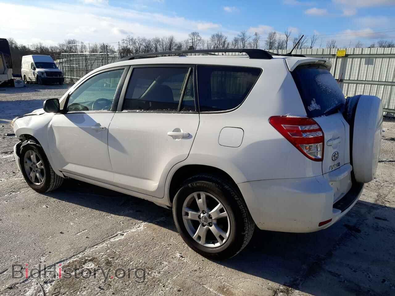 2011 TOYOTA RAV4 - VIN: 2T3ZF4DV7BW065364 - Фото 2
