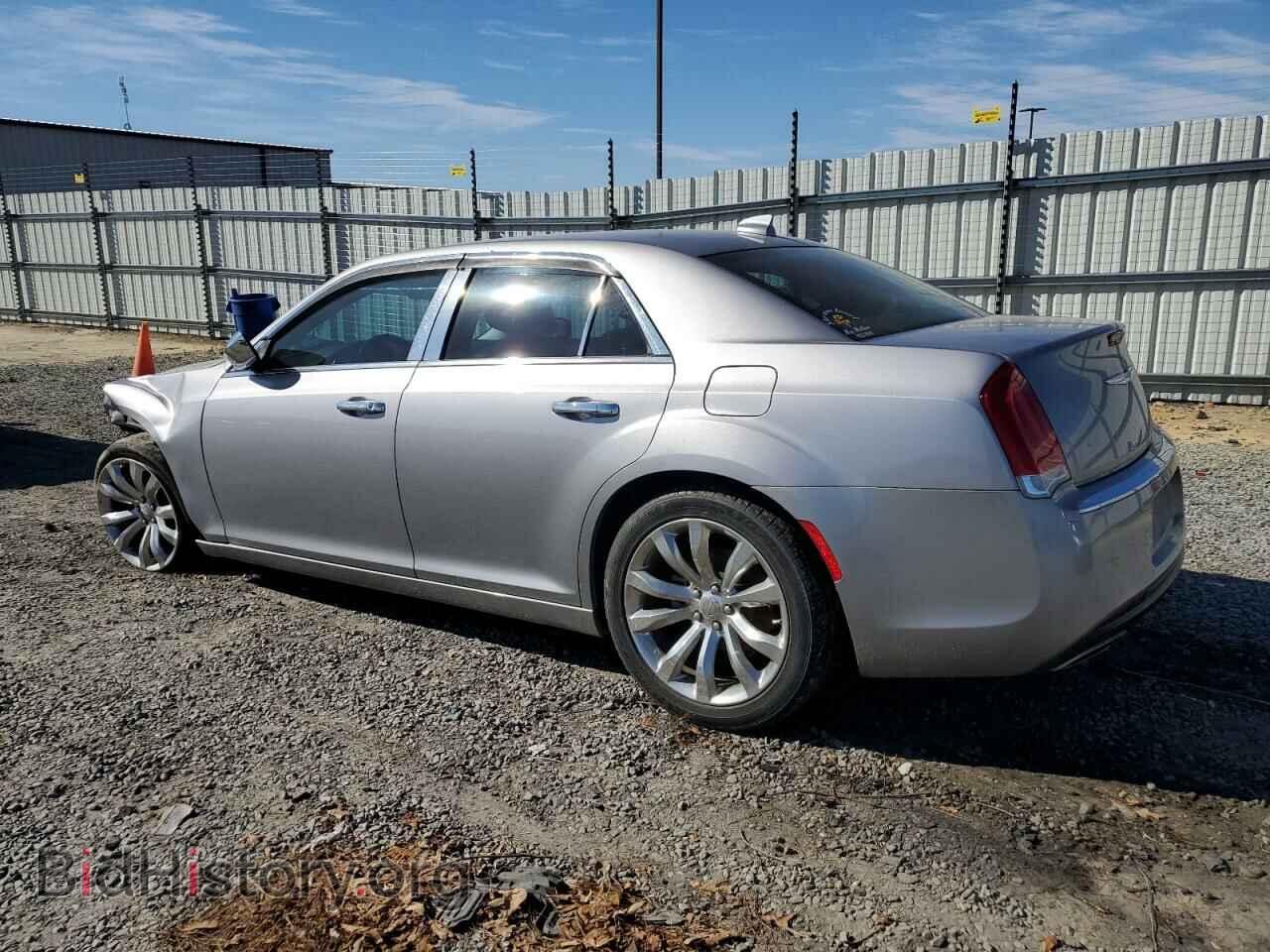 2018 CHRYSLER 300 - VIN: 2C3CCAEG4JH123236 - Фото 2
