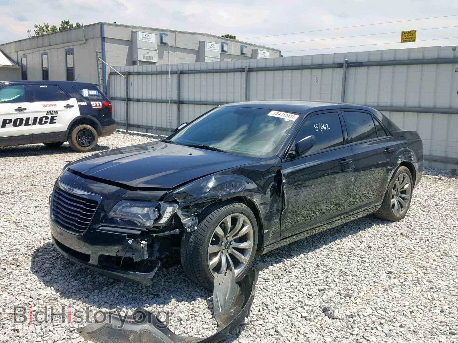 2014 CHRYSLER 300 - VIN: 2C3CCABG4EH286785 - Фото 2