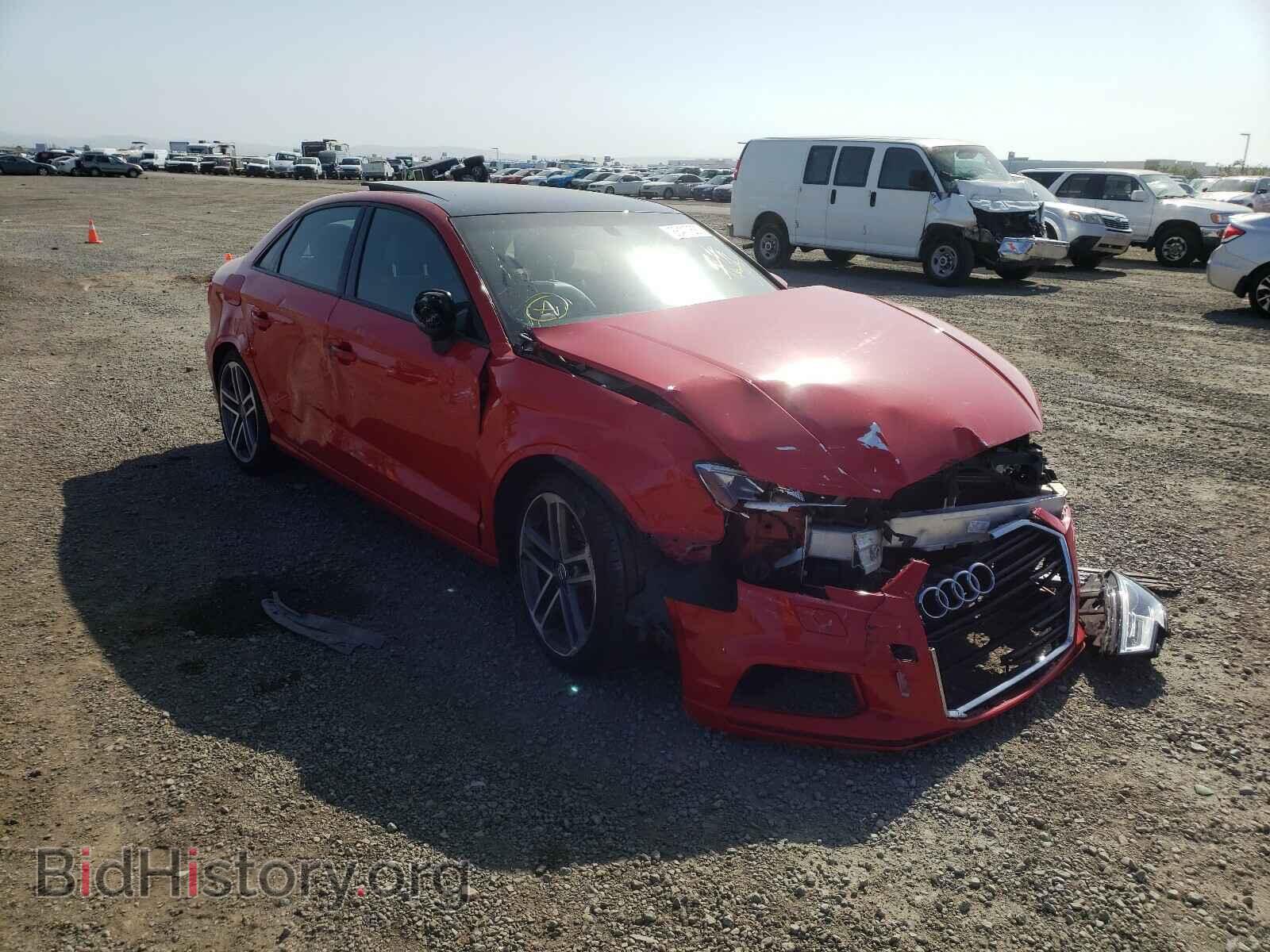 Фотография WAUB8GFF3H1008229 - AUDI A3 2017