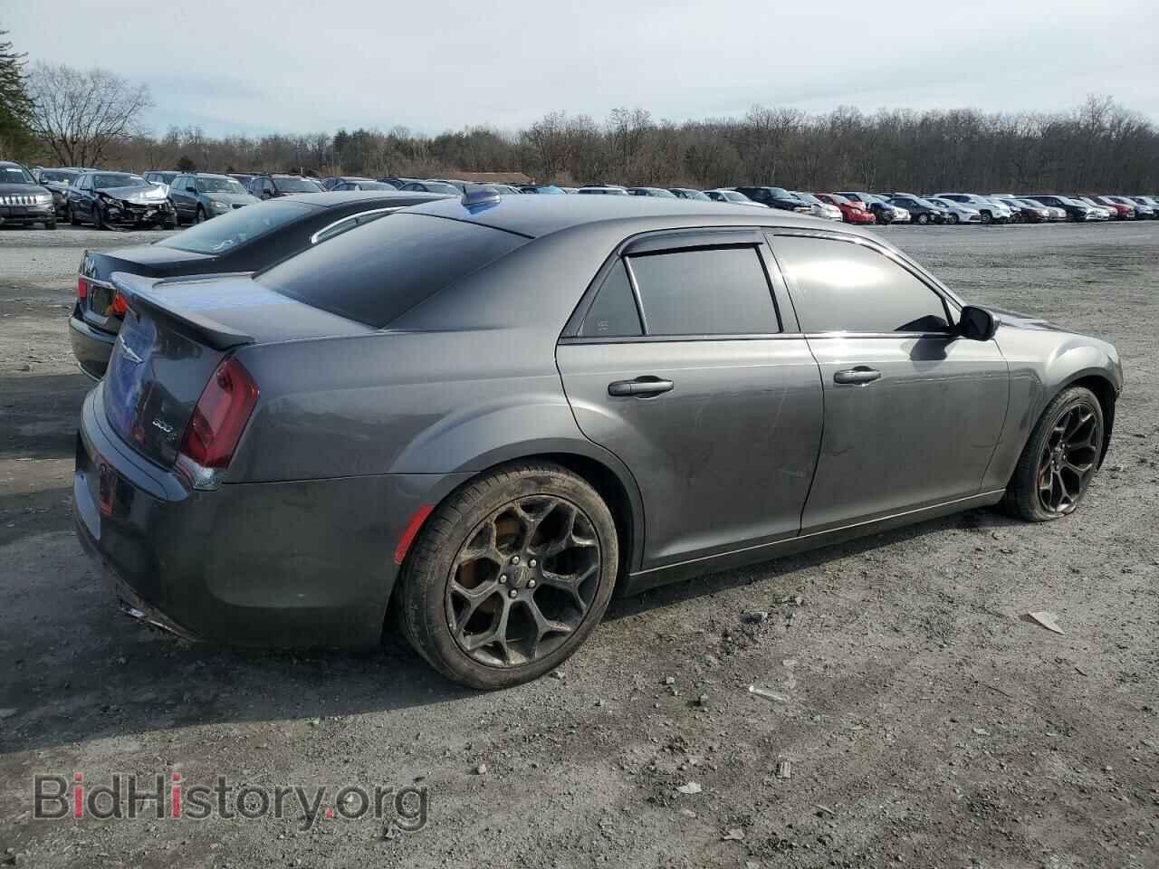 2019 CHRYSLER 300 - VIN: 2C3CCABG7KH585411 - Фото 3