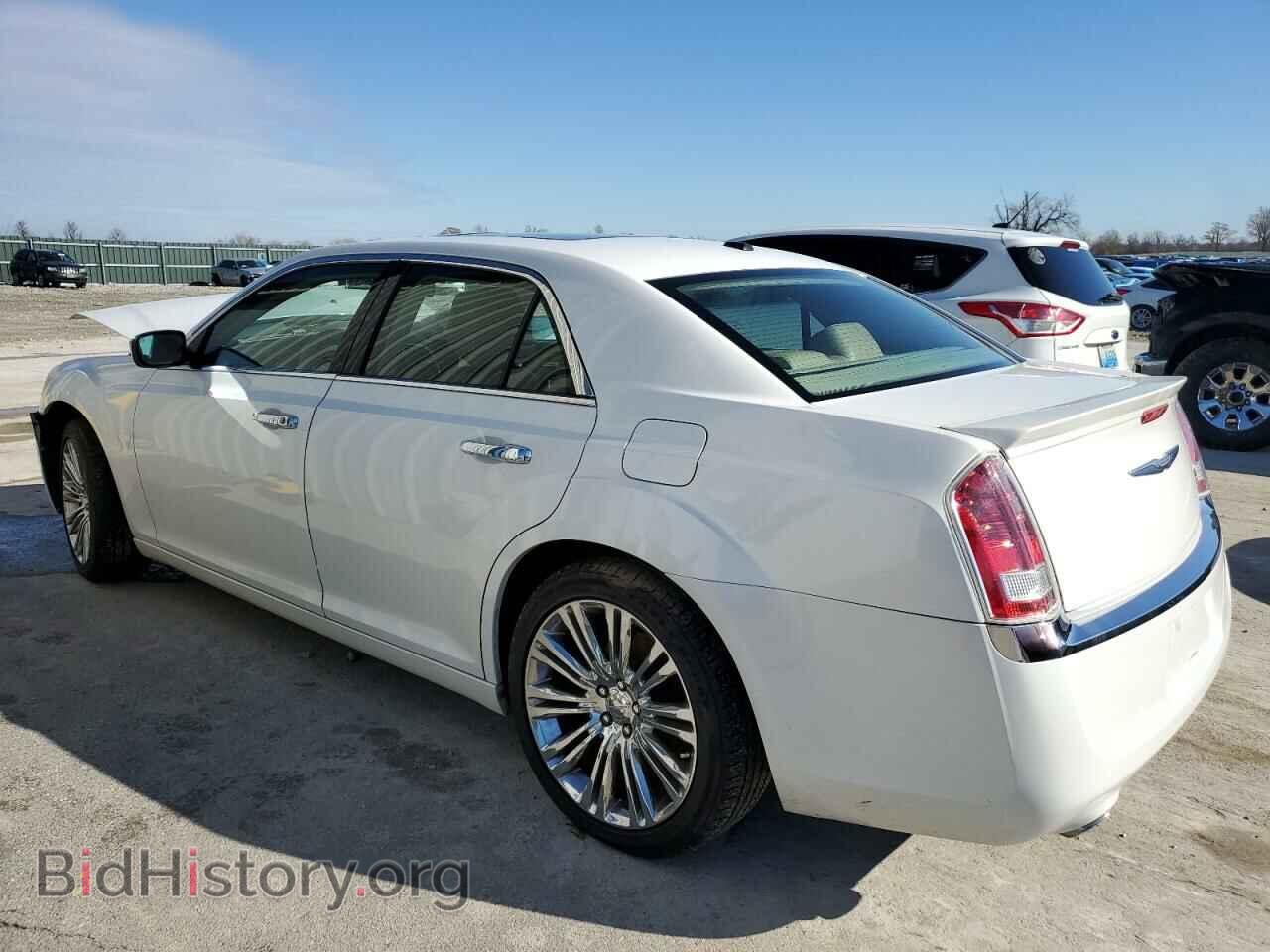 2011 CHRYSLER 300 - VIN: 2C3CA5CG0BH564072 - Фото 2