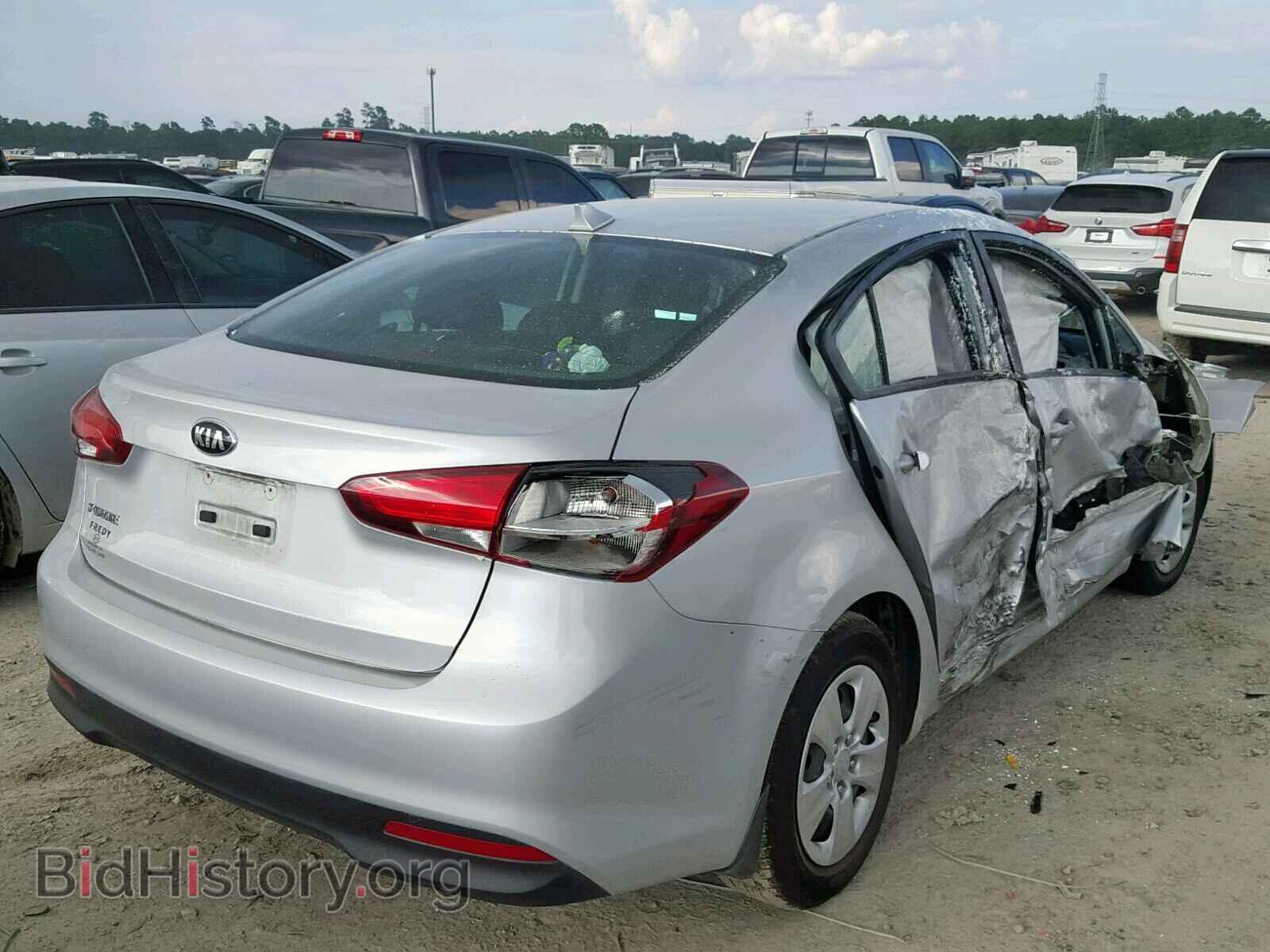 2017 KIA FORTE LX - VIN: 3KPFK4A78HE080724 - Фото 4