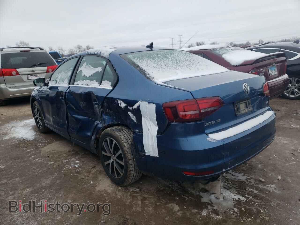 2017 VOLKSWAGEN JETTA - VIN: 3VWDB7AJXHM362175 - Фото 2