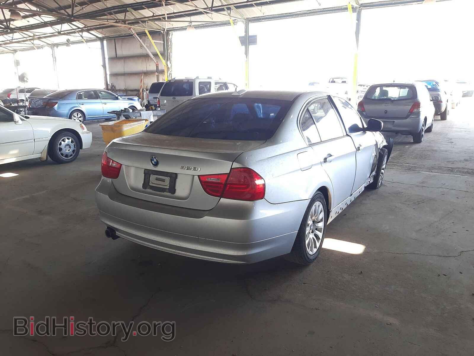 2009 BMW 3 SERIES - VIN: WBAPH77559NM45977 - Фото 4