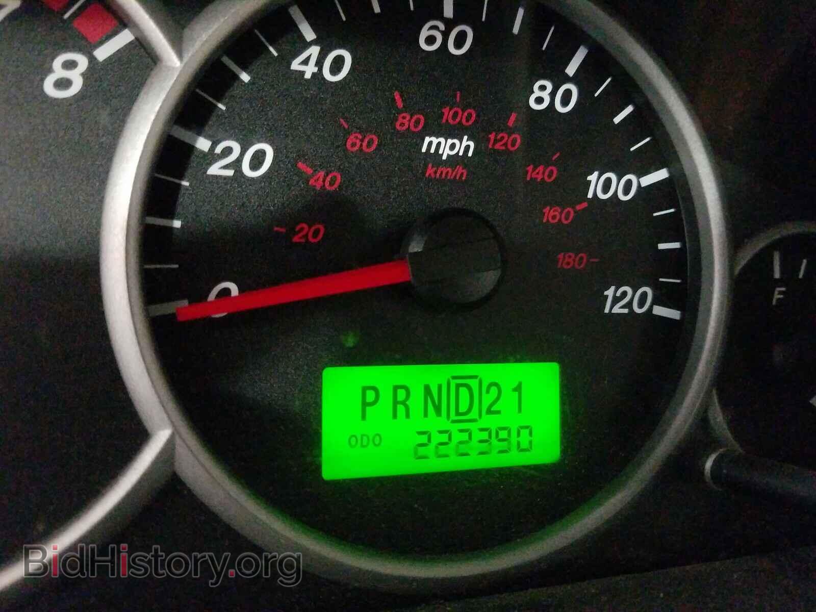 2006 MAZDA TRIBUTE - VIN: 4F2CZ06176KM04266 - Фото 8