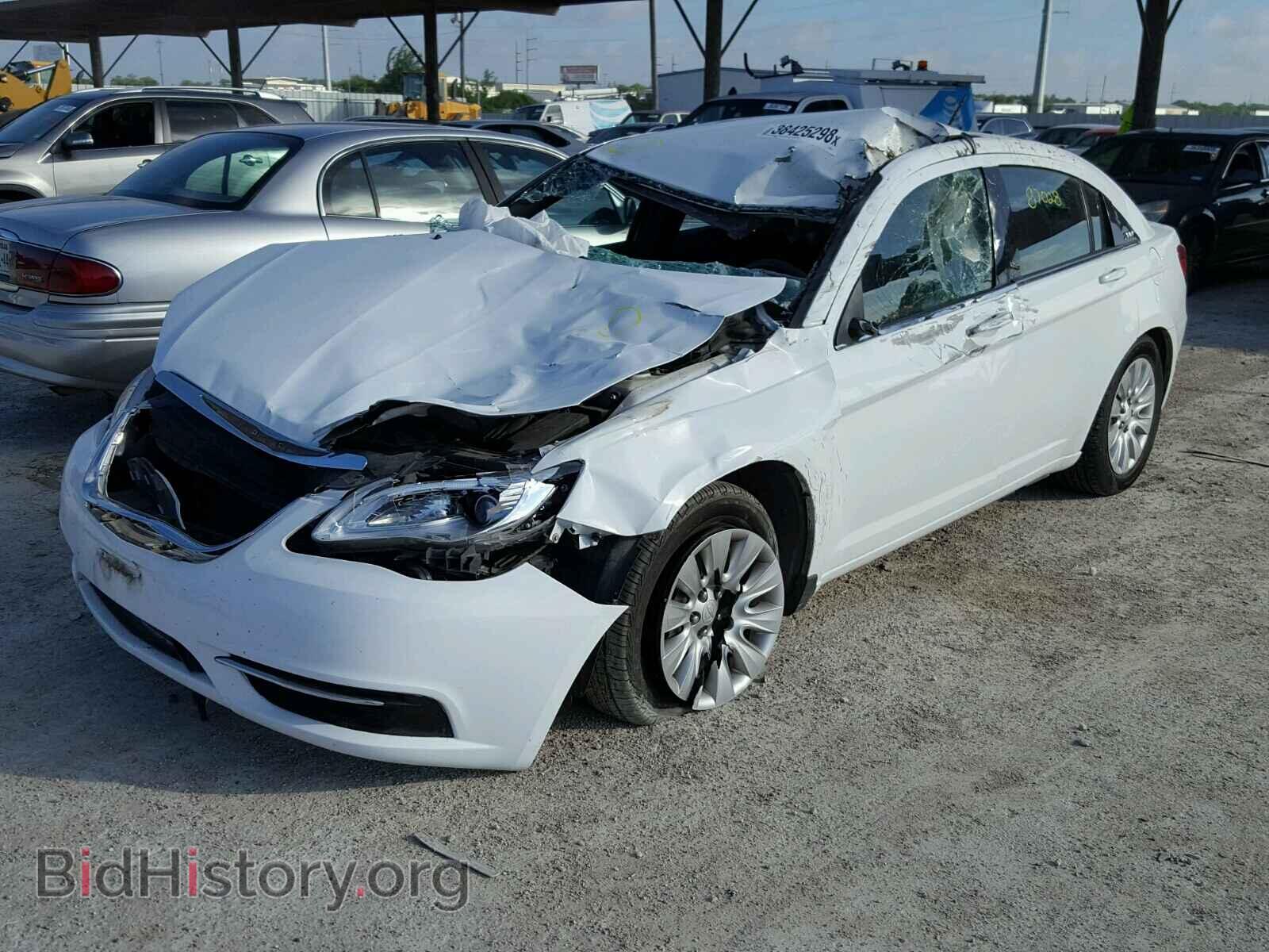 2012 CHRYSLER 200 - VIN: 1C3CCBAB6CN318958 - Фото 2