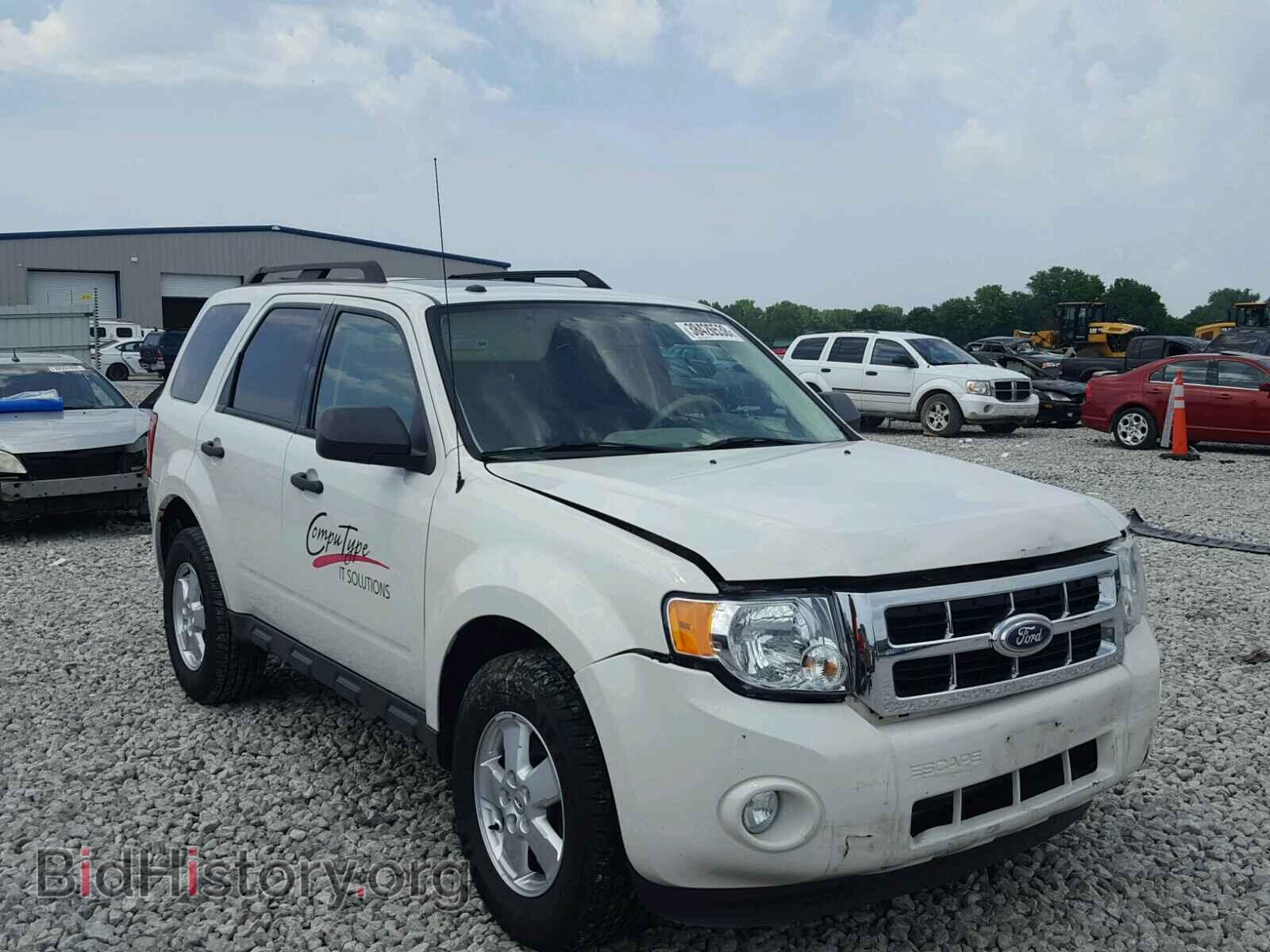 Фотография 1FMCU0D75BKA32597 - FORD ESCAPE 2011