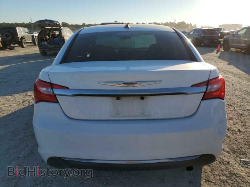 2013 Chrysler 200 (VIN 1C3CCBAB0DN561165) — photo 6 of 13