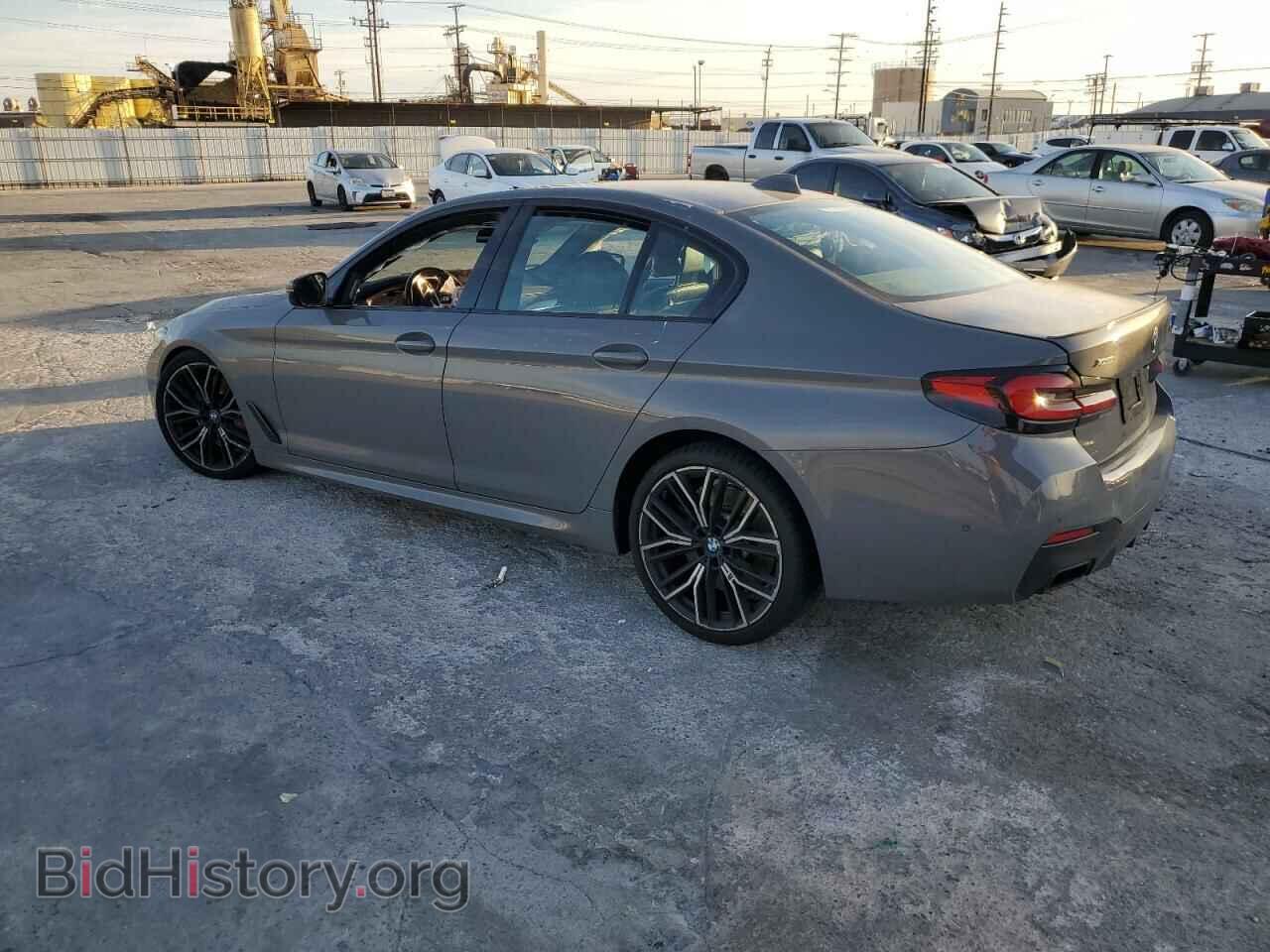 2021 BMW M5 - VIN: WBA13BK04MCH31006 - Photo 2