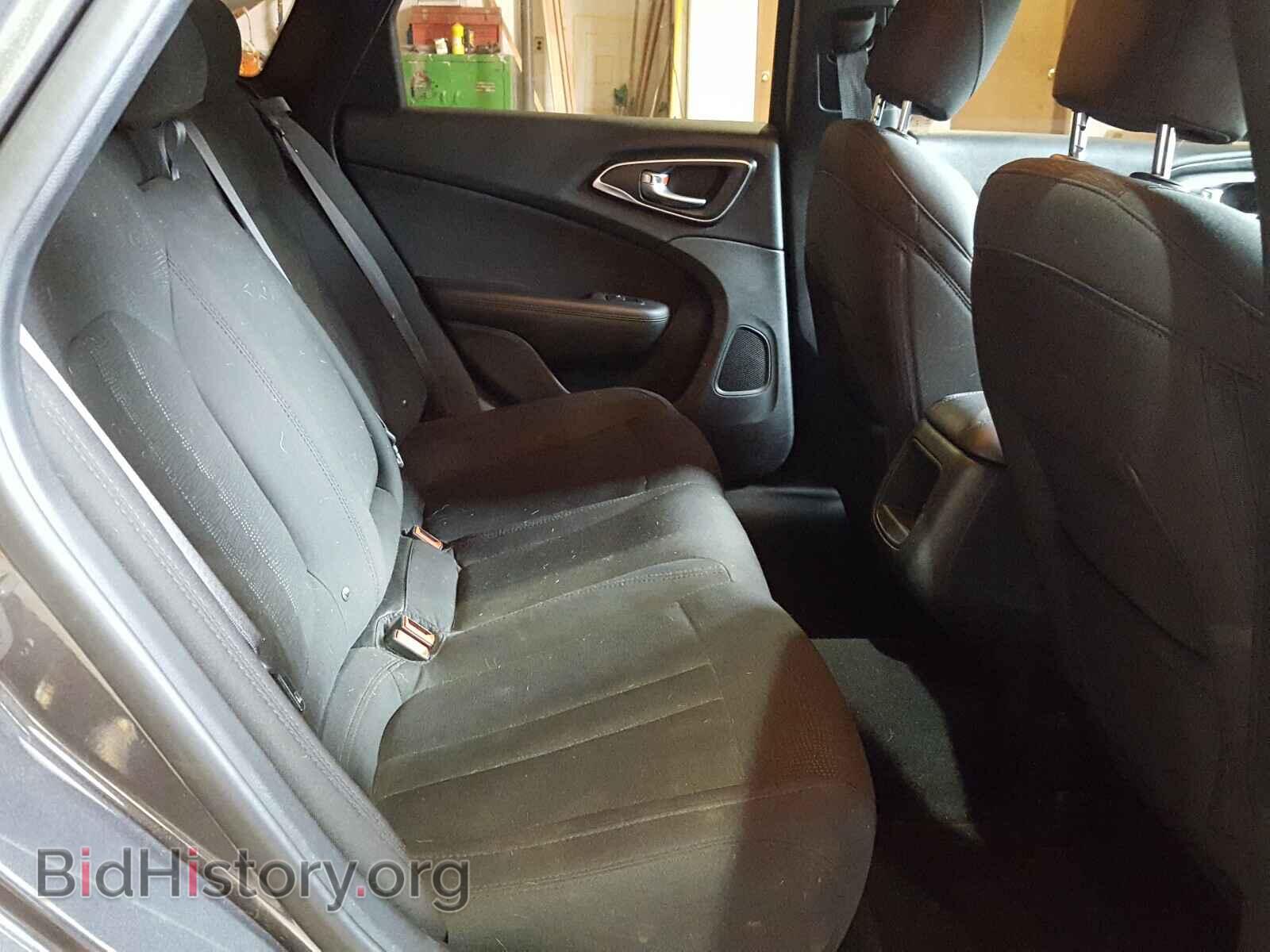 2016 CHRYSLER 200 - VIN: 1C3CCCAB0GN166235 - Photo 6