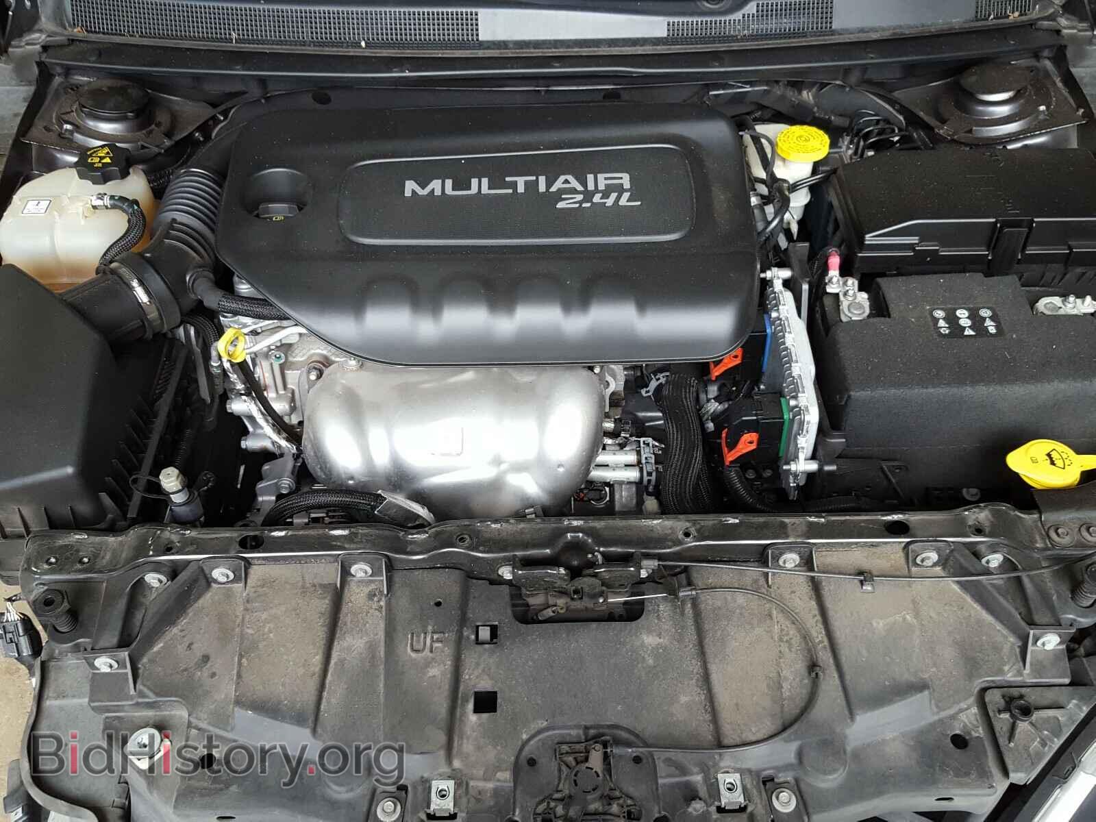 2016 CHRYSLER 200 - VIN: 1C3CCCAB0GN166235 - Photo 7