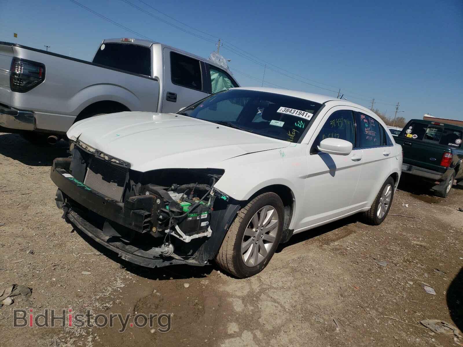 2012 CHRYSLER 200 - VIN: 1C3CCBBB4CN298983 - Фото 2