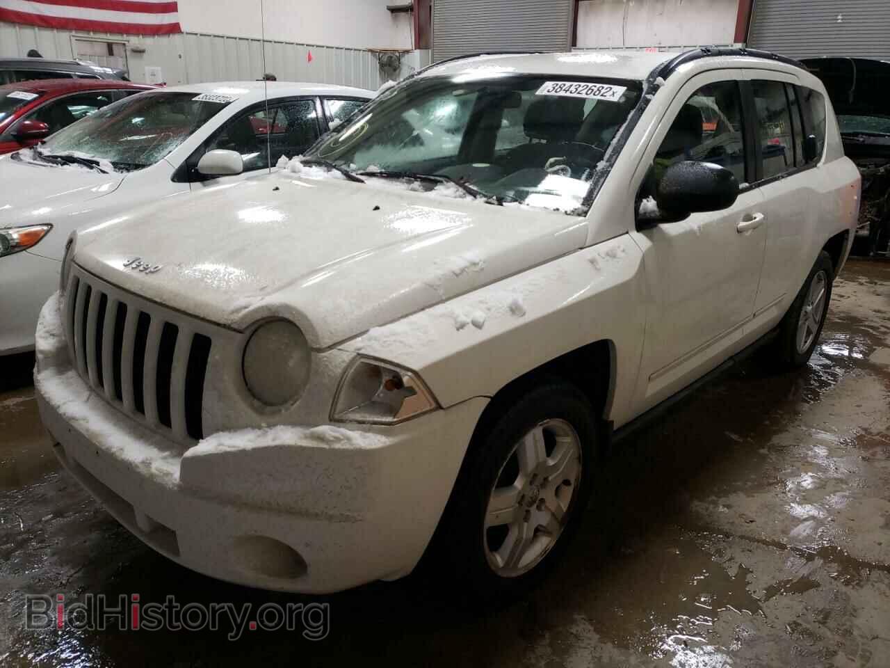 2010 JEEP COMPASS - VIN: 1J4NT4FB8AD612254 - Фото 2