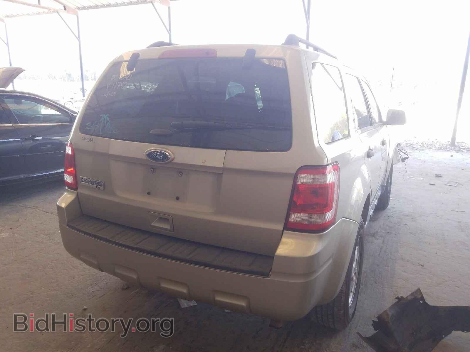 2011 FORD ESCAPE - VIN: 1FMCU9D71BKC11742 - Фото 4