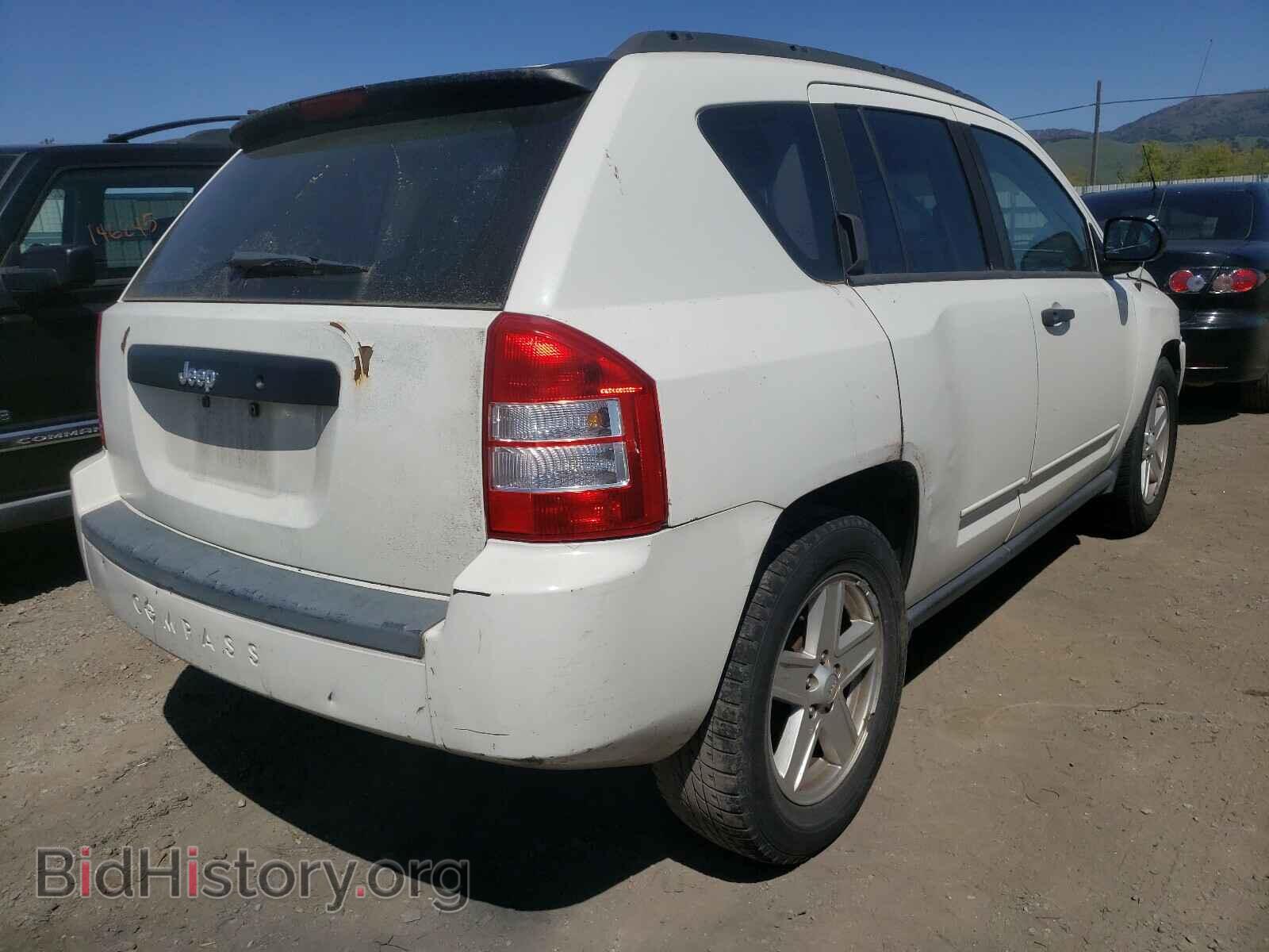2008 JEEP COMPASS - VIN: 1J8FT47038D727693 - Photo 4