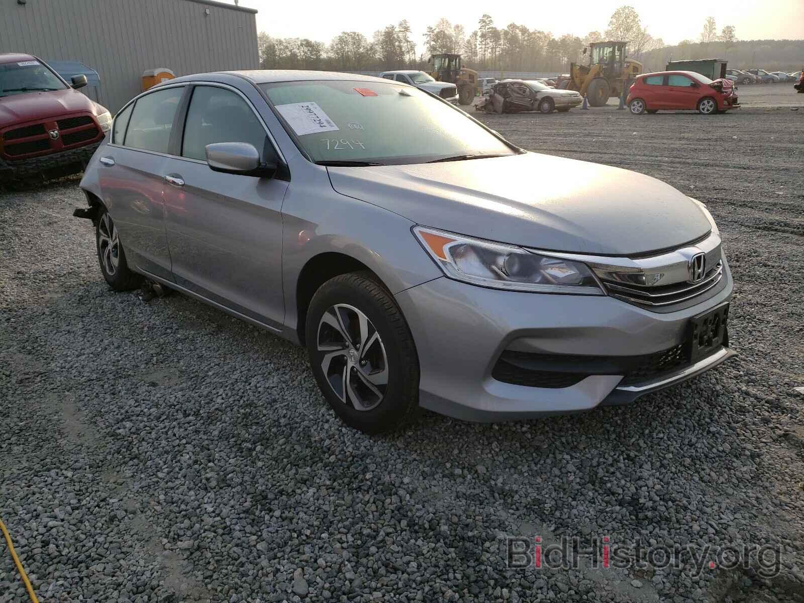 Photo 1HGCR2F38HA283240 - HONDA ACCORD 2017