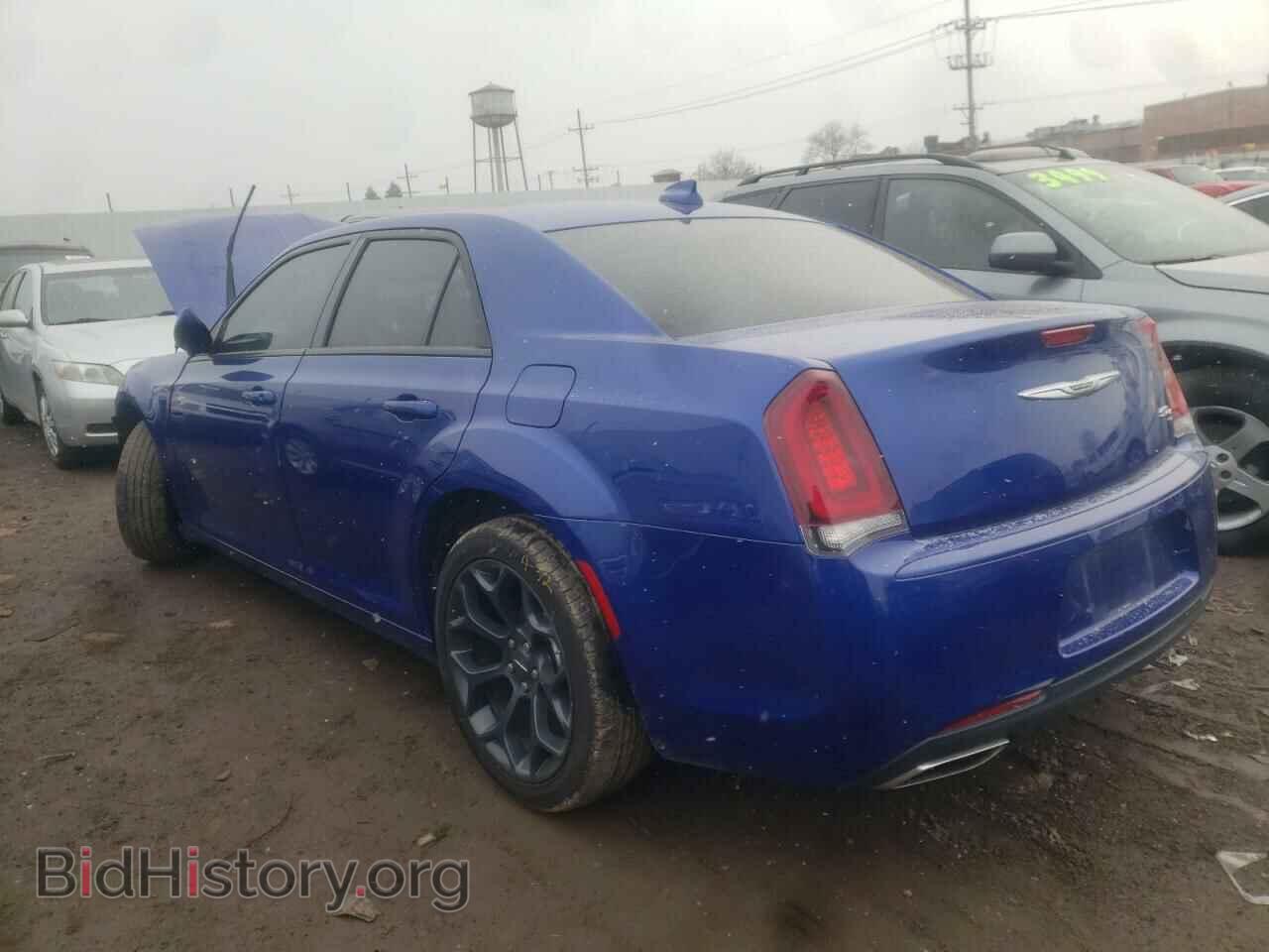 2019 CHRYSLER 300 - VIN: 2C3CCABG9KH537859 - Фото 3