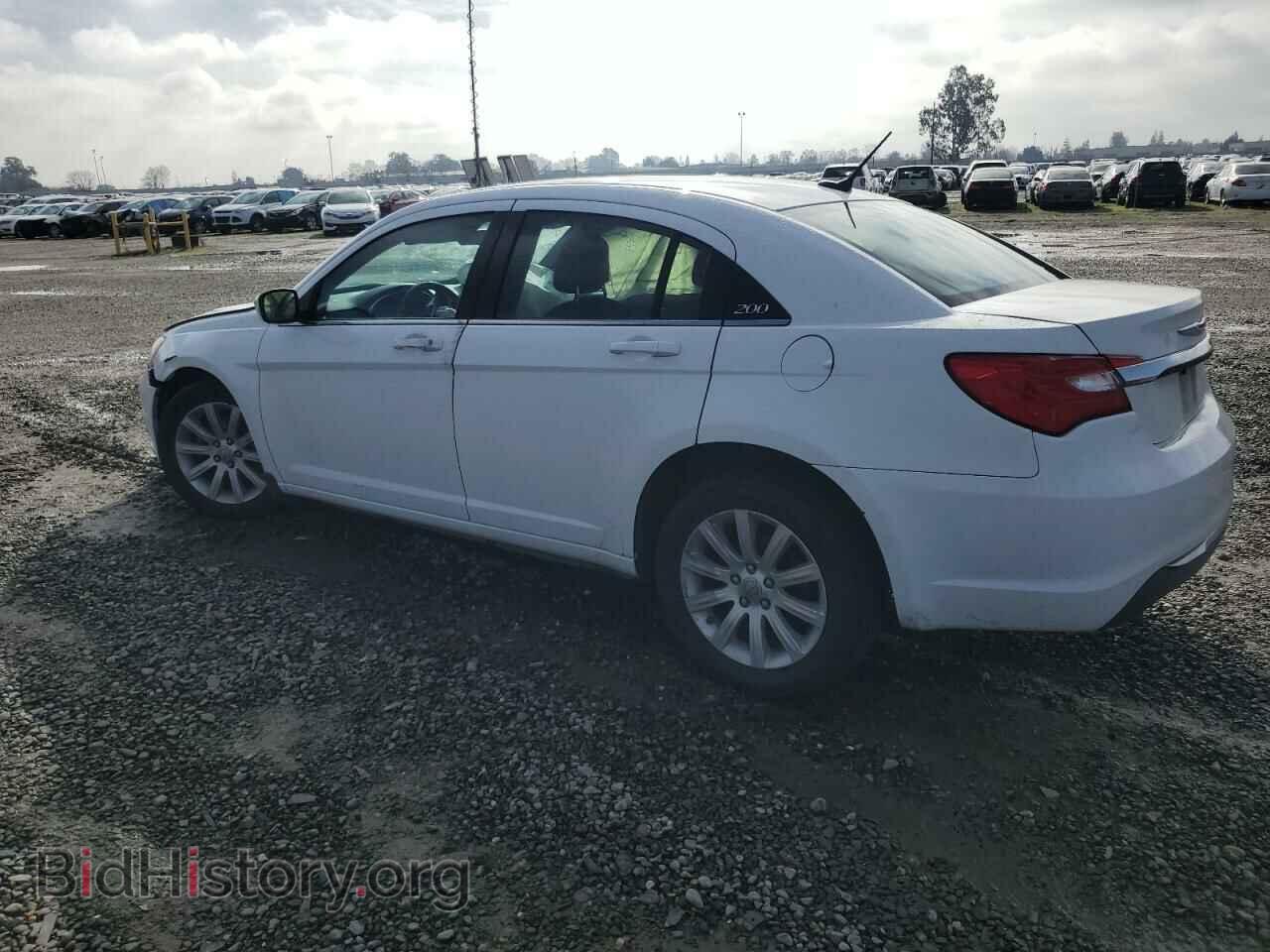 2013 CHRYSLER 200 - VIN: 1C3CCBBB4DN695305 - Фото 2