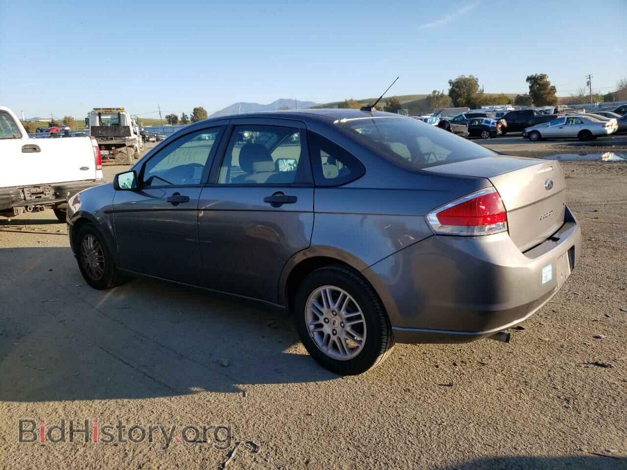 2010 FORD FOCUS - VIN: 1FAHP3FN3AW219963 - Фото 2