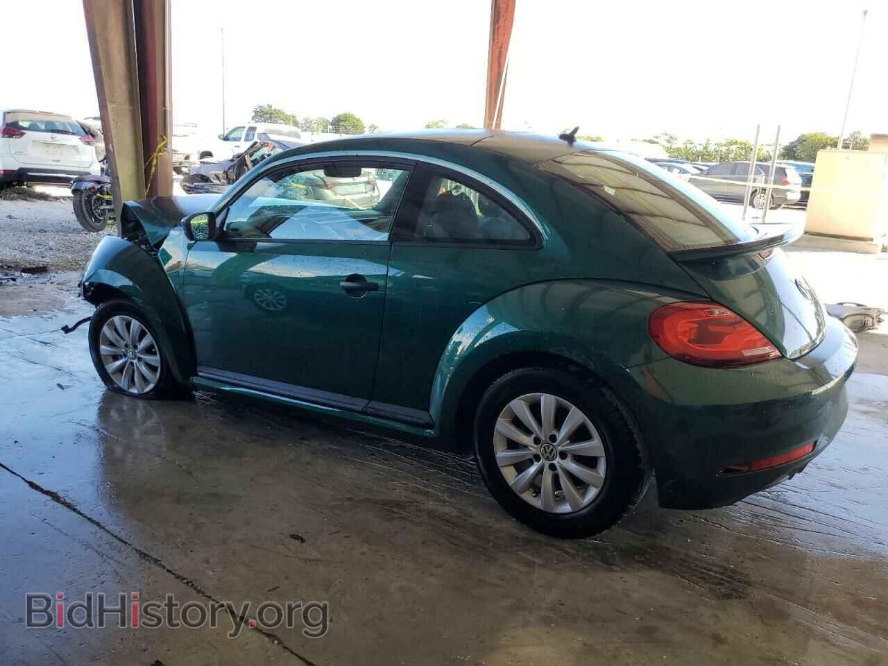 2017 VOLKSWAGEN BEETLE - VIN: 3VWF17AT2HM627572 - Фото 2