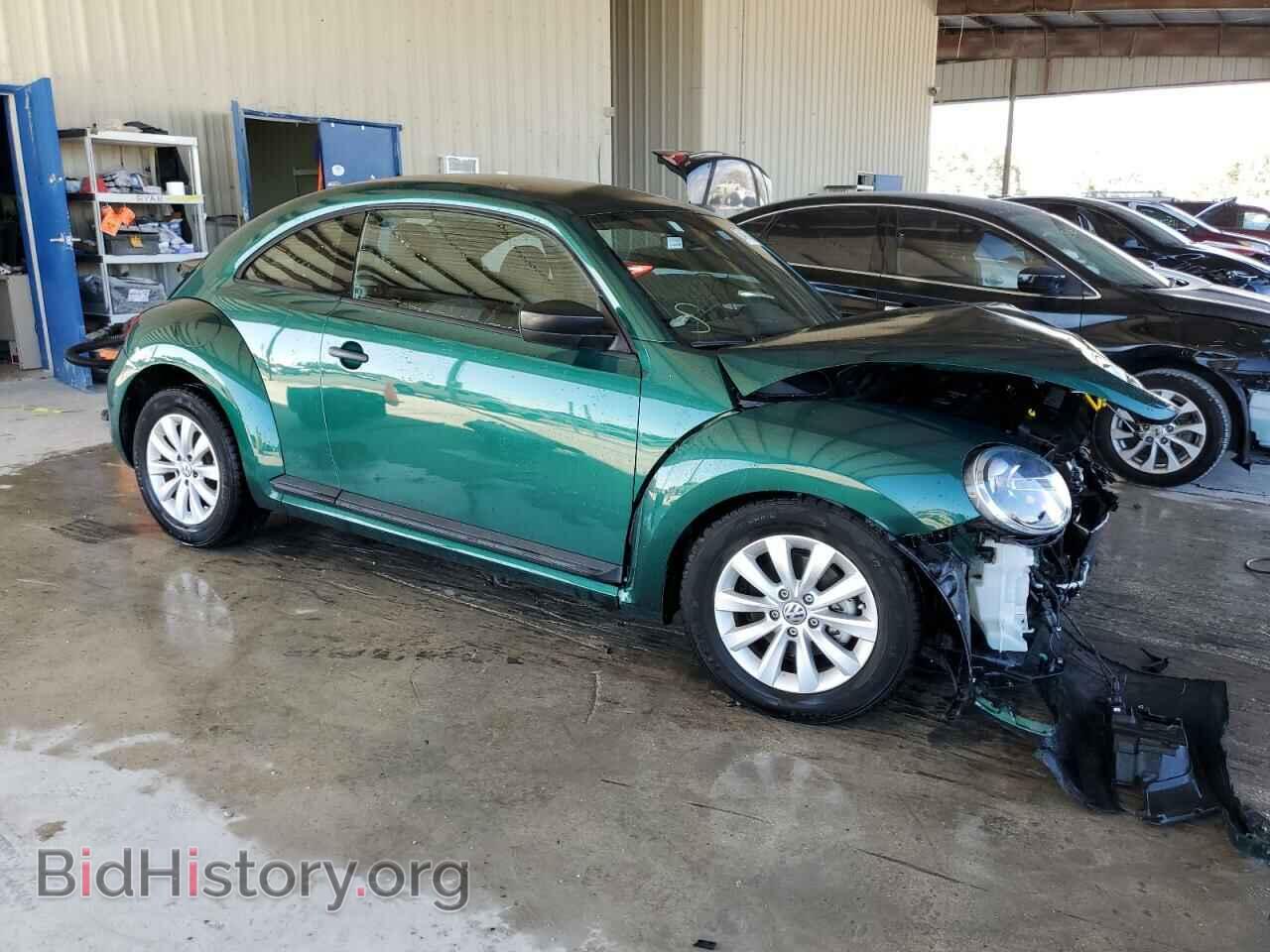 2017 VOLKSWAGEN BEETLE - VIN: 3VWF17AT2HM627572 - Фото 4