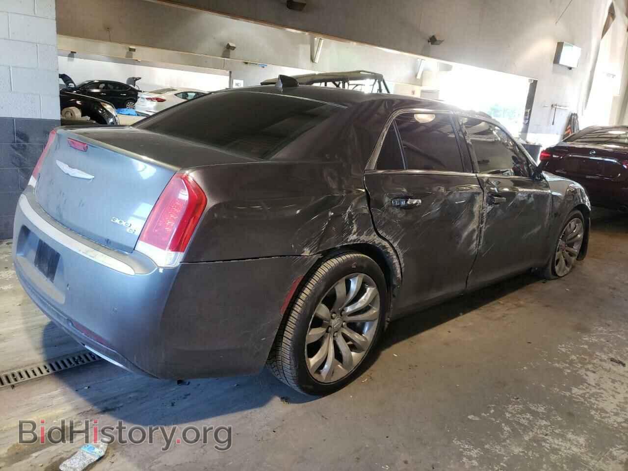 2017 CHRYSLER 300 - VIN: 2C3CCAEG3HH586432 - Фото 3