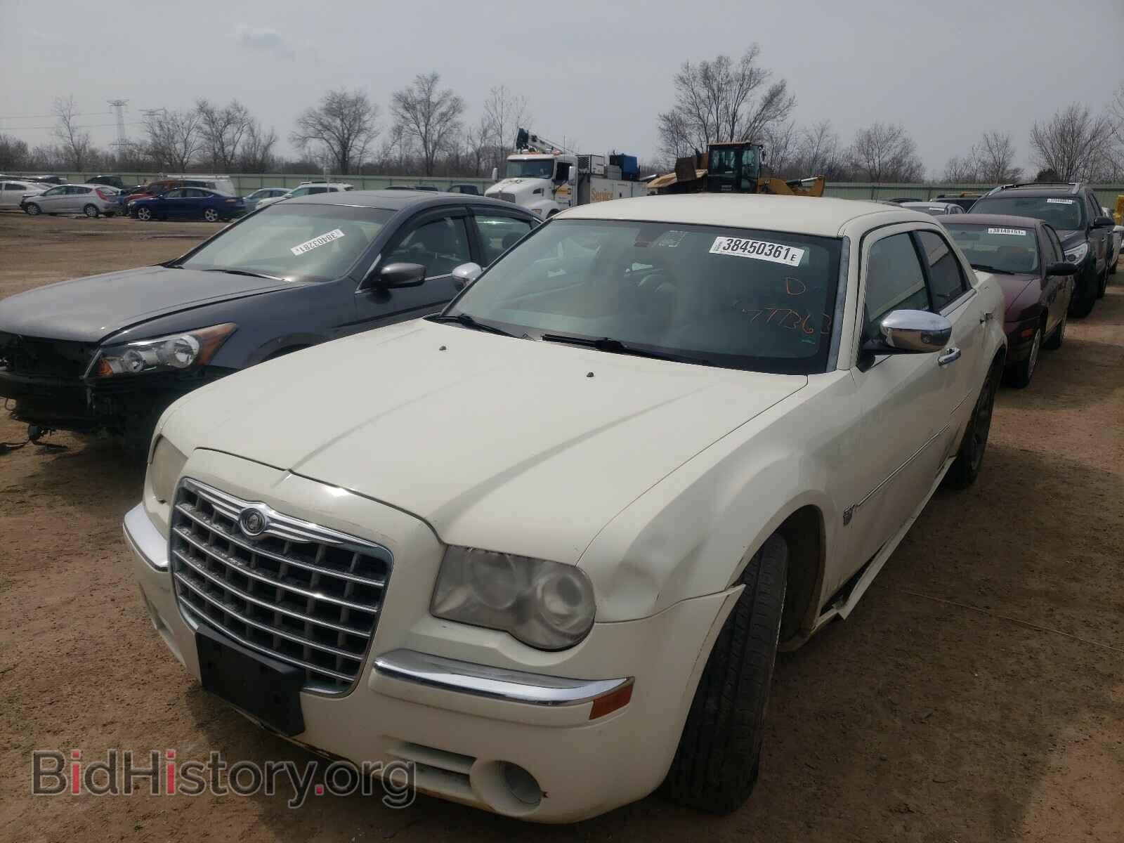 2007 CHRYSLER 300 - VIN: 2C3KA63H07H777363 - Фото 2