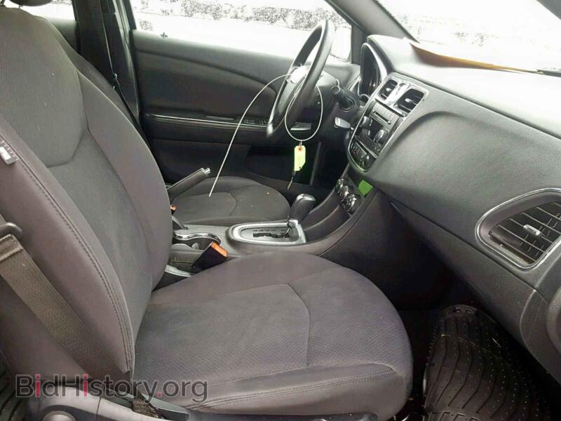 2012 Chrysler 200 (VIN 1C3CCBAB2CN204729) — фото 5 из 10