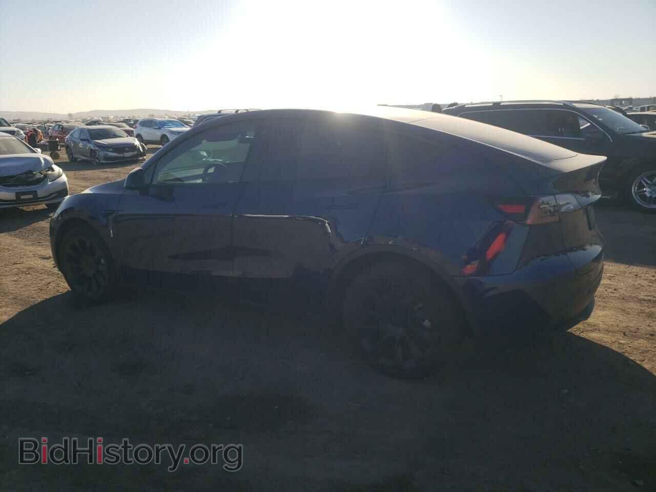 2022 TESLA MODEL Y - VIN: 7SAYGDEE2NF560821 - Photo 2