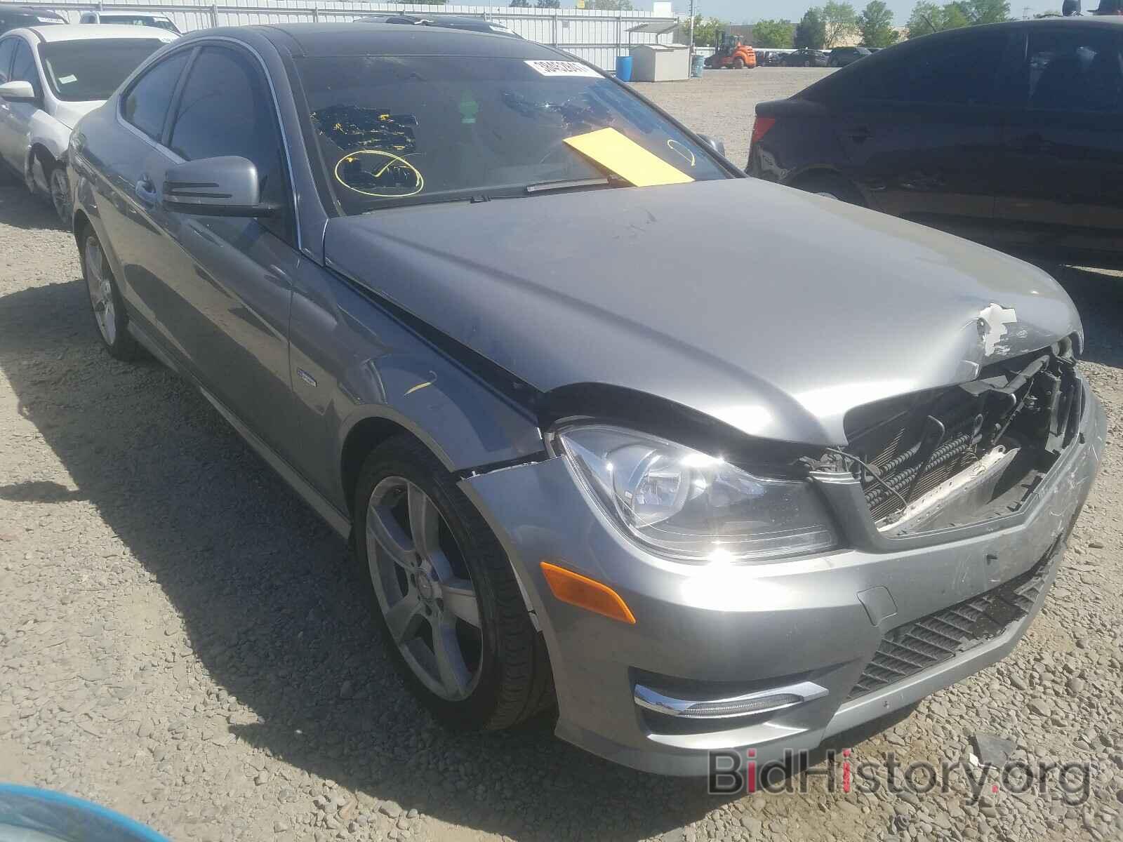 Photo WDDGJ4HB8CF906705 - MERCEDES-BENZ C CLASS 2012