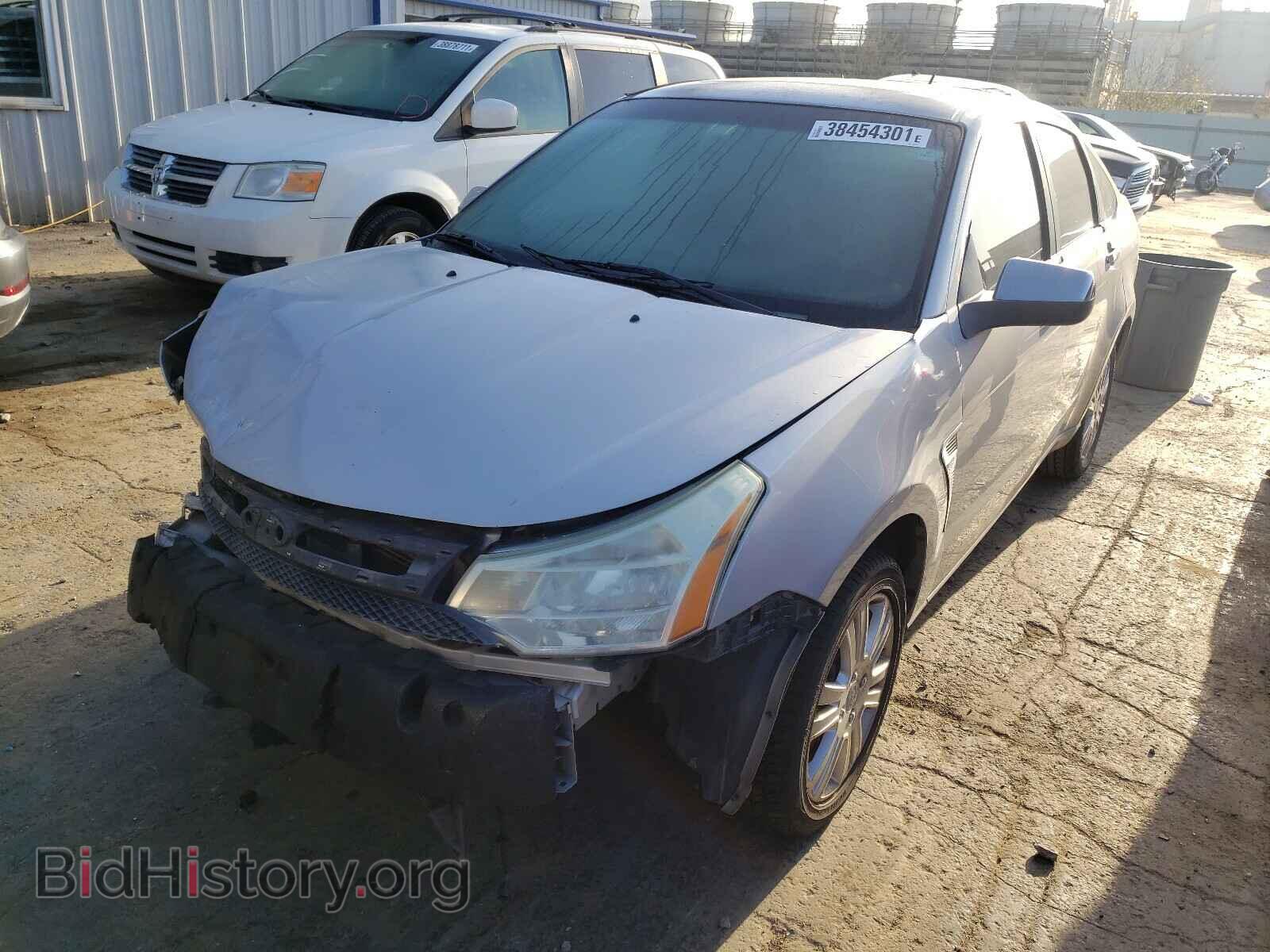 2008 FORD FOCUS - VIN: 1FAHP35N58W200570 - Фото 2