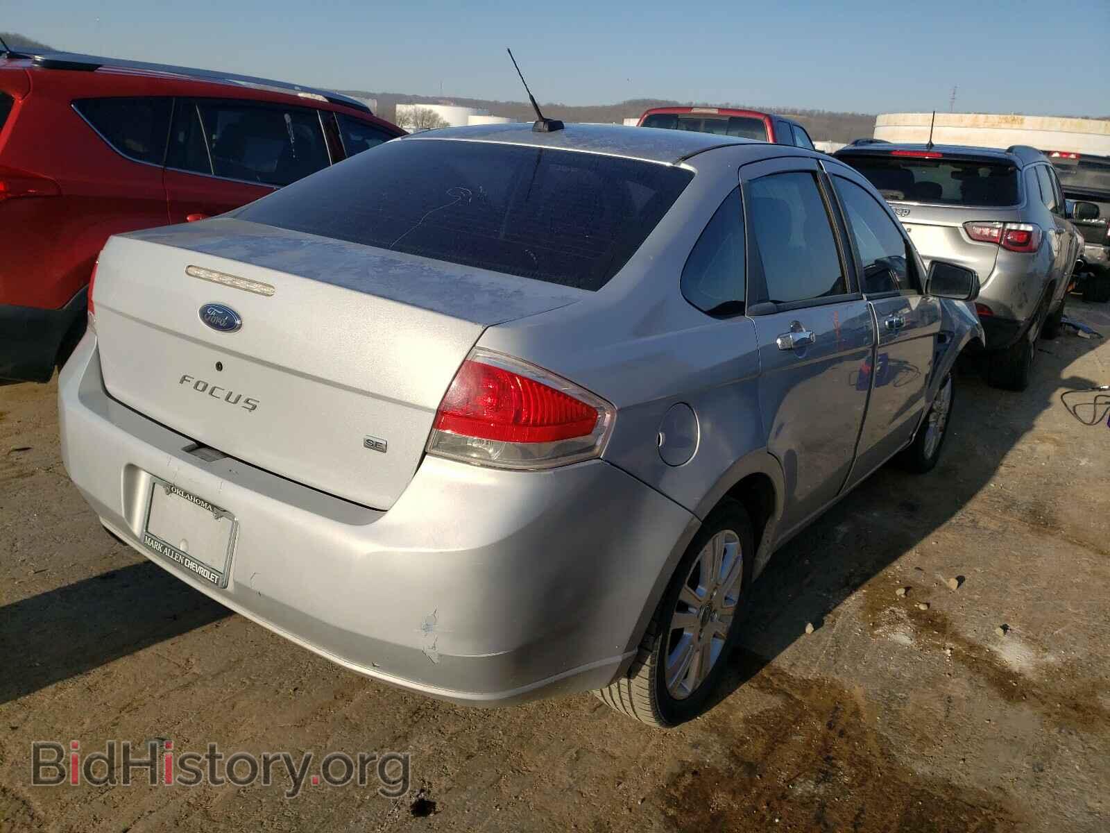 2008 FORD FOCUS - VIN: 1FAHP35N58W200570 - Фото 4