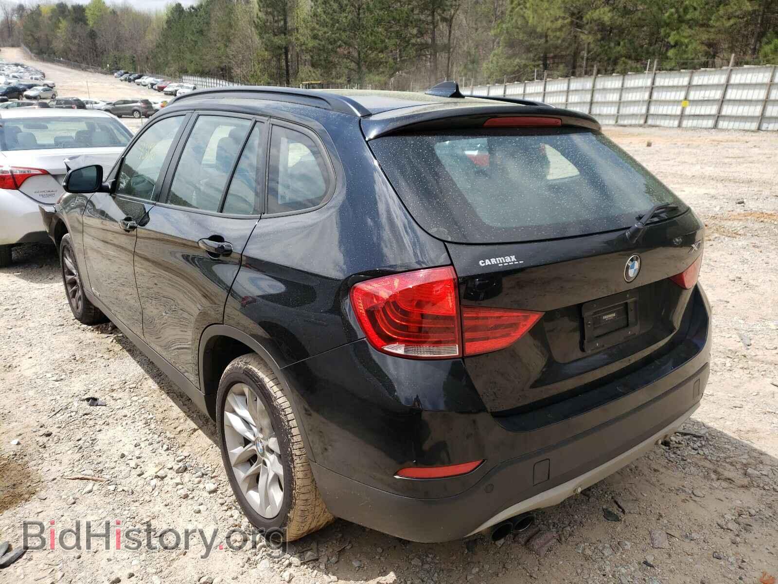 2015 BMW X1 - VIN: WBAVL1C53FVY24562 - Фото 2