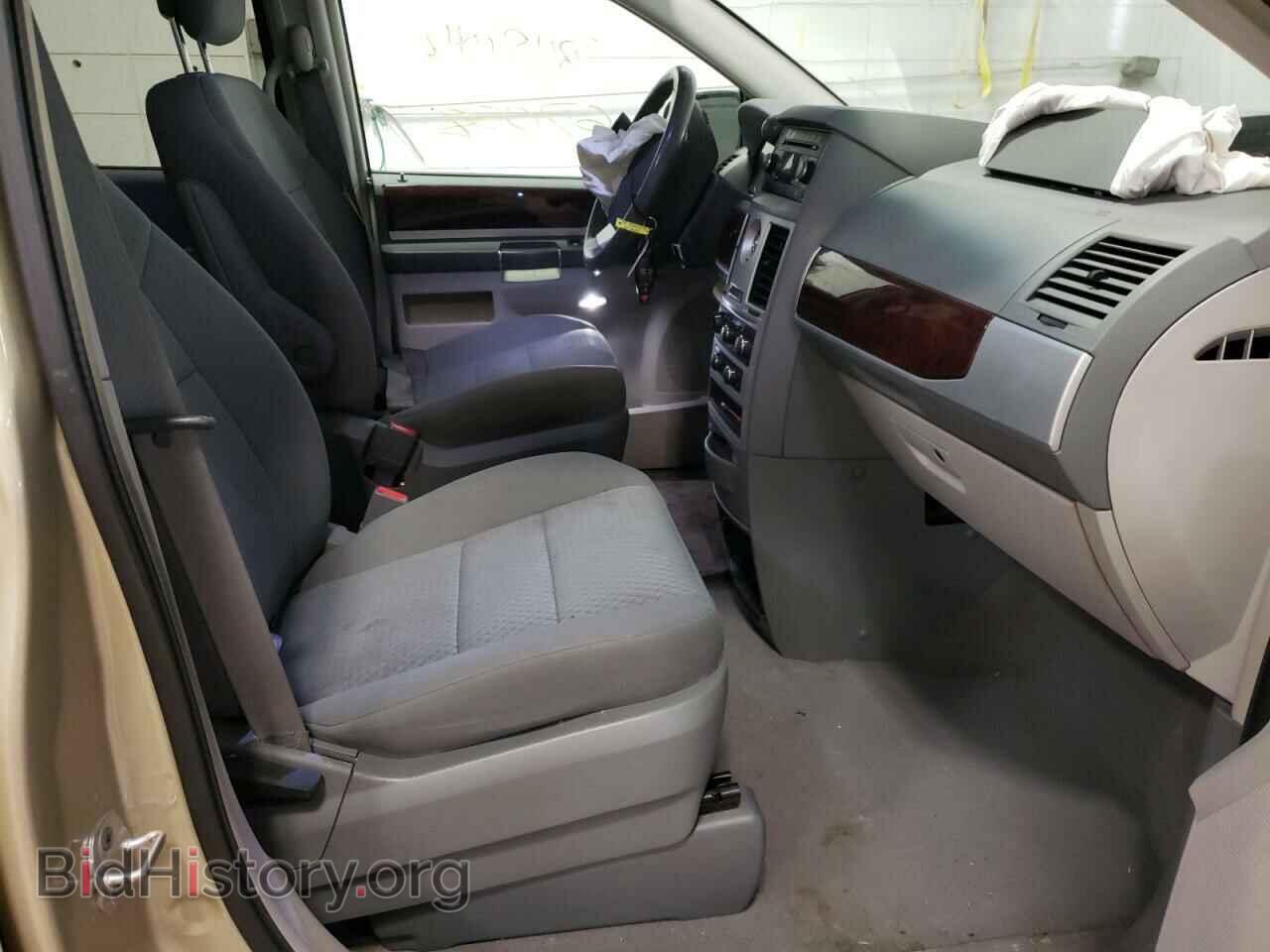 2010 CHRYSLER MINIVAN - VIN: 2A4RR5D19AR448946 - Photo 5