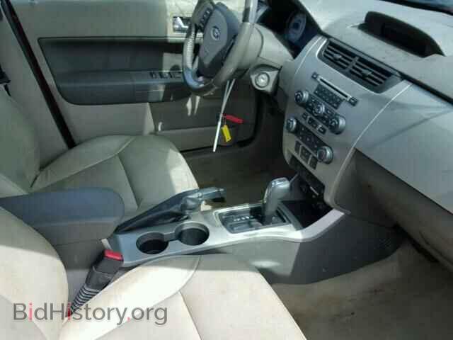 2009 FORD FOCUS - VIN: 1FAHP37N69W233950 - Фото 5