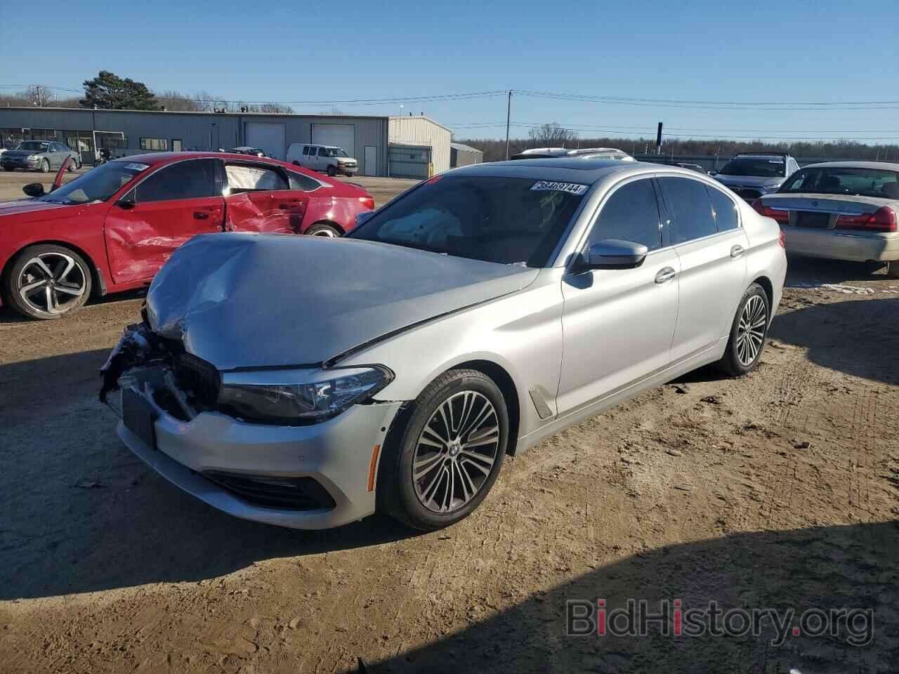 Photo WBAJA7C35HG904944 - BMW 5 SERIES 2017