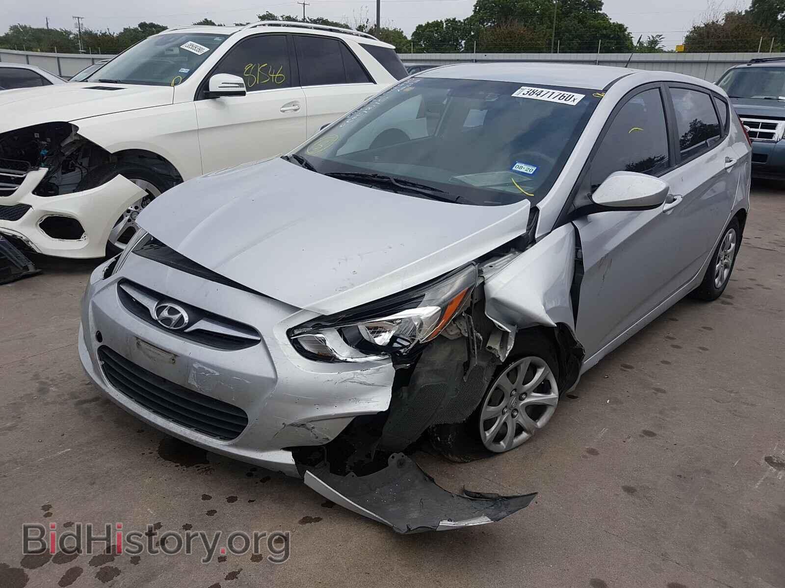 2013 HYUNDAI ACCENT - VIN: KMHCT5AE7DU123591 - Фото 2