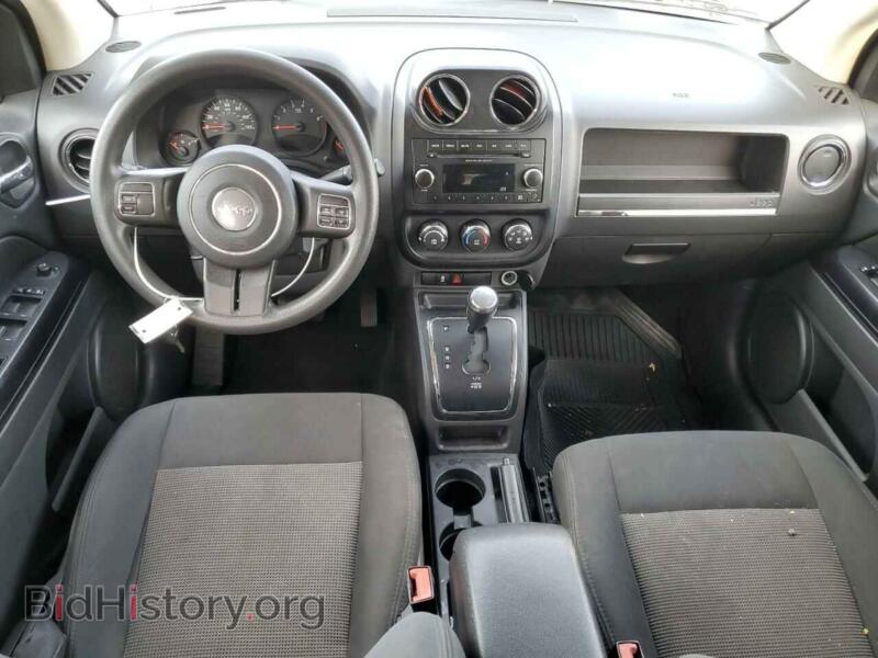 2012 Jeep COMPASS (VIN 1C4NJDBB2CD511487) — photo 8 of 13
