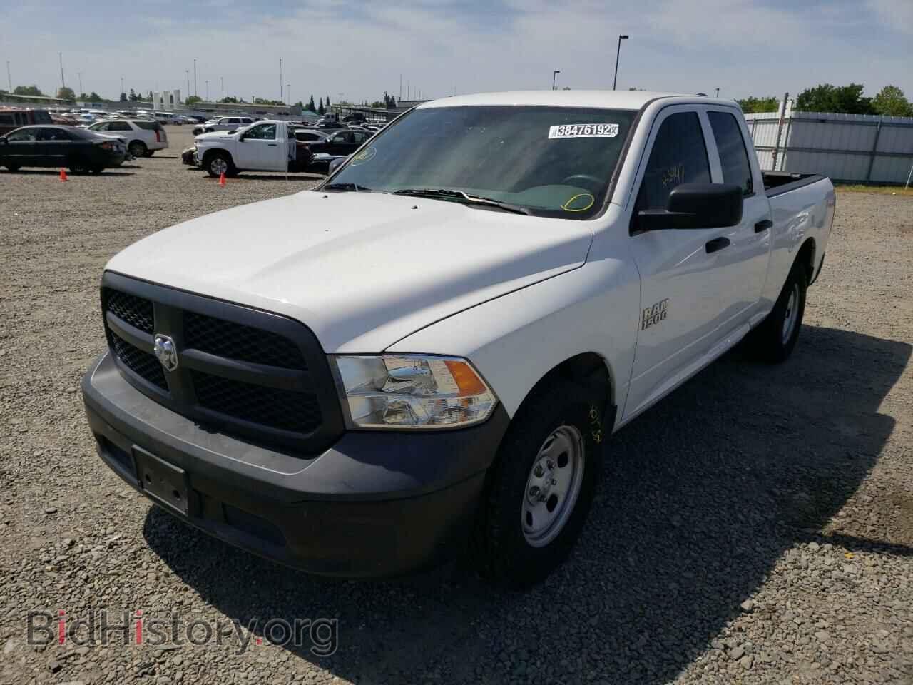 2018 RAM 1500 - VIN: 1C6RR6FG2JS210231 - Фото 2