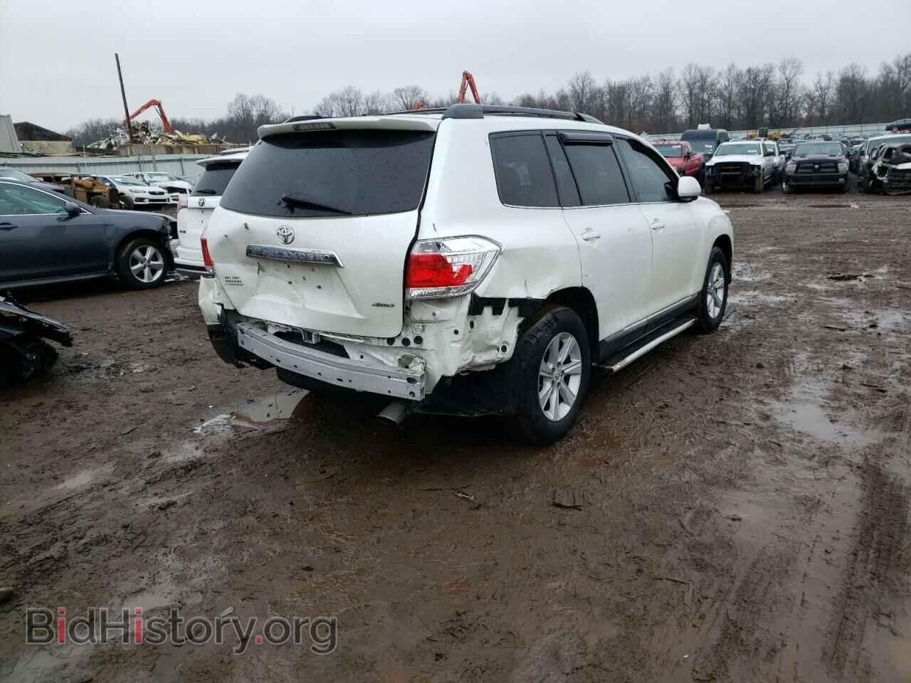 2011 TOYOTA HIGHLANDER - VIN: 5TDBK3EH3BS052449 - Фото 4