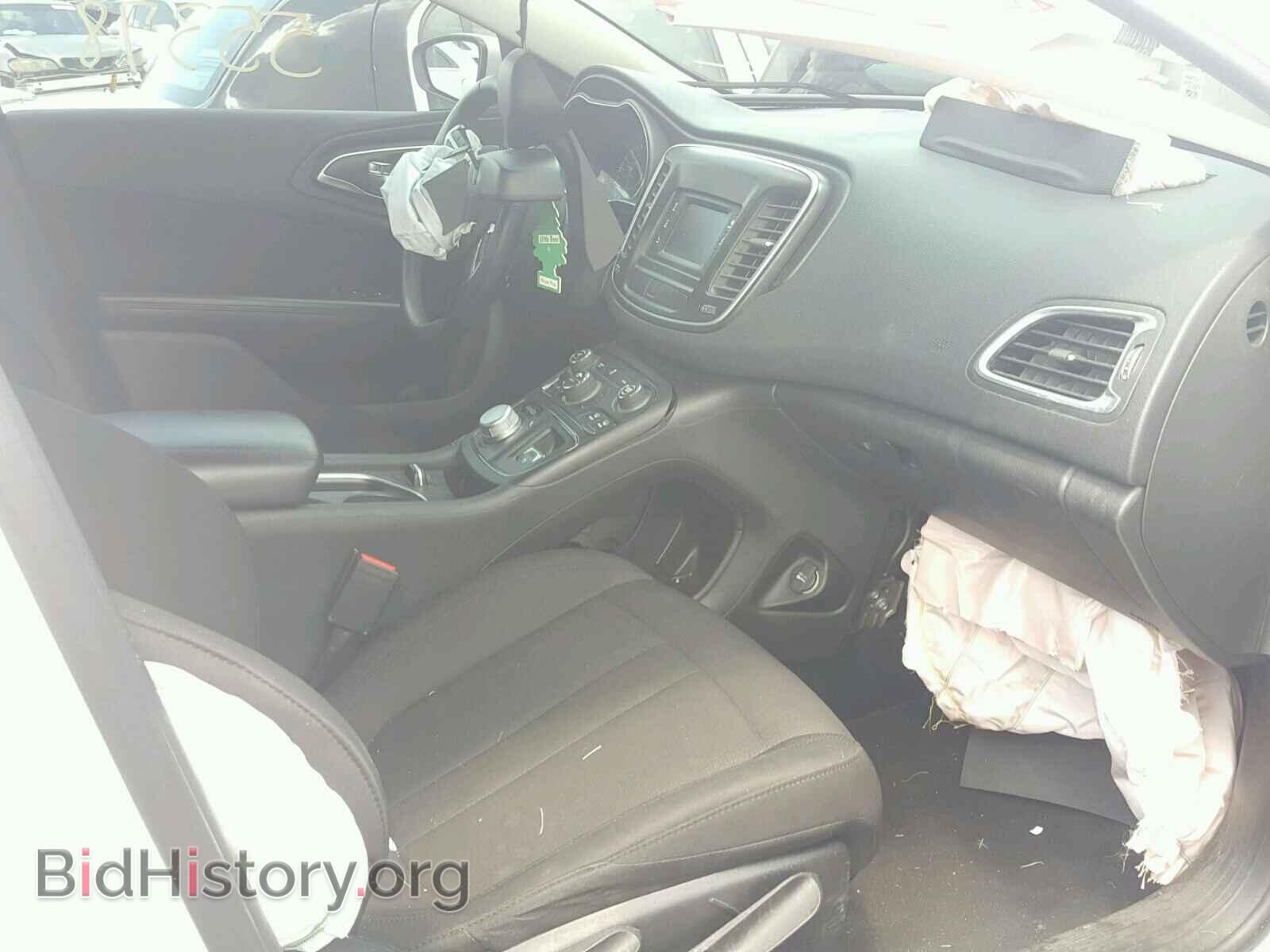 2015 CHRYSLER 200 - VIN: 1C3CCCABXFN637841 - Photo 5