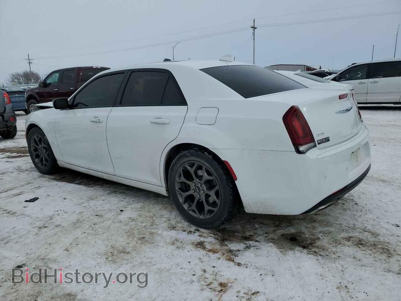 2016 CHRYSLER 300 - VIN: 2C3CCAGG1GH175994 - Фото 2